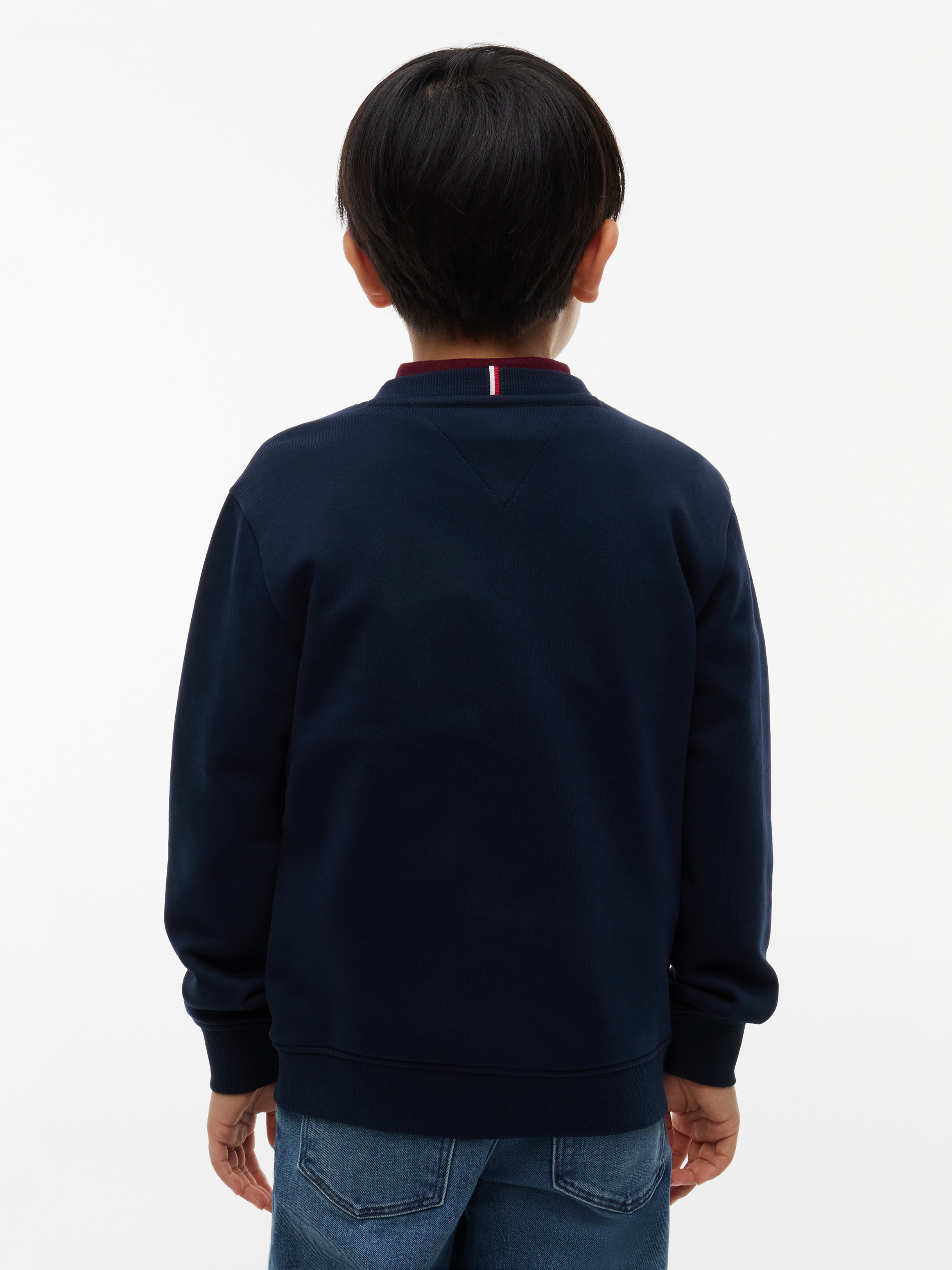 Tommy Hilfiger Sweatshirt »ESSENTIAL LOGO SWEATSHIRT«, Rundhalsausschnitt, Regular Fit, Logoschriftzug, Kinder bis 16 Jahre
