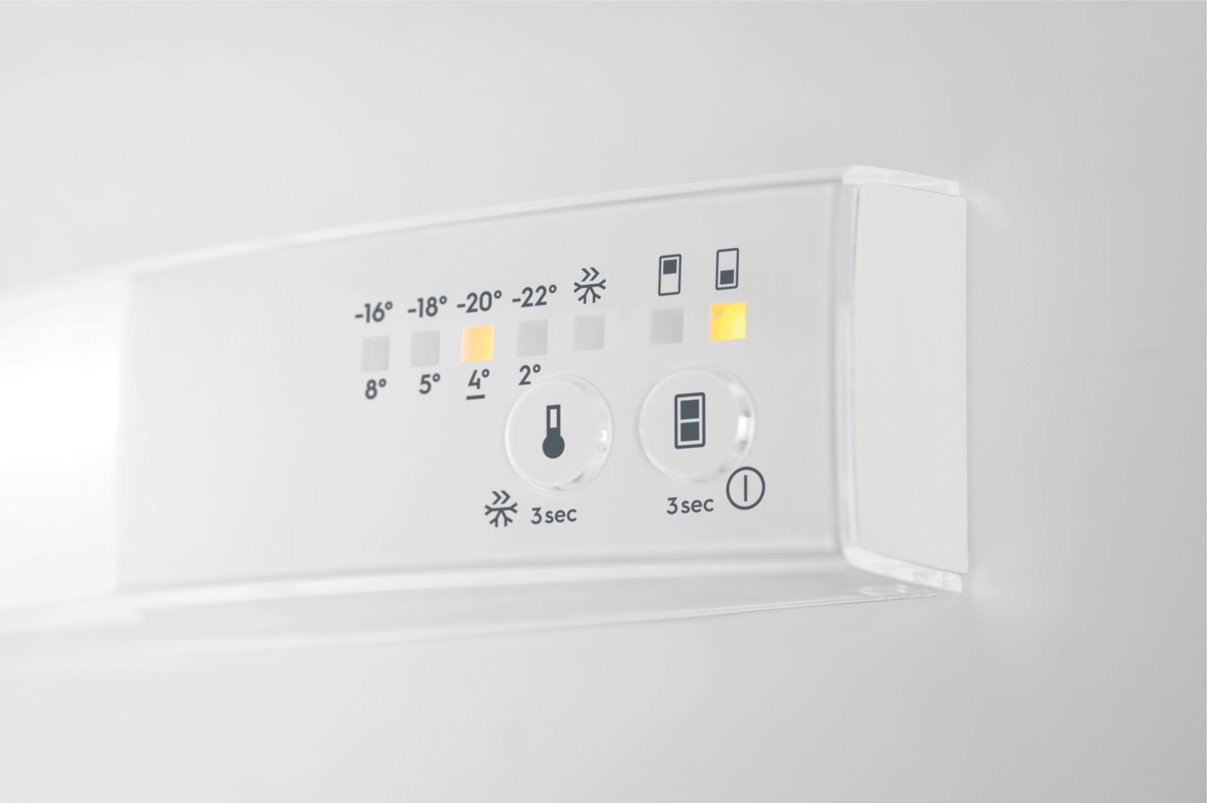 AEG Einbaukühlschrank Serie 5000 »TSD5S121ES«, 188 Liter, 4-Sterne-Gefrierfach, variable Glasablagen, Schlepptür