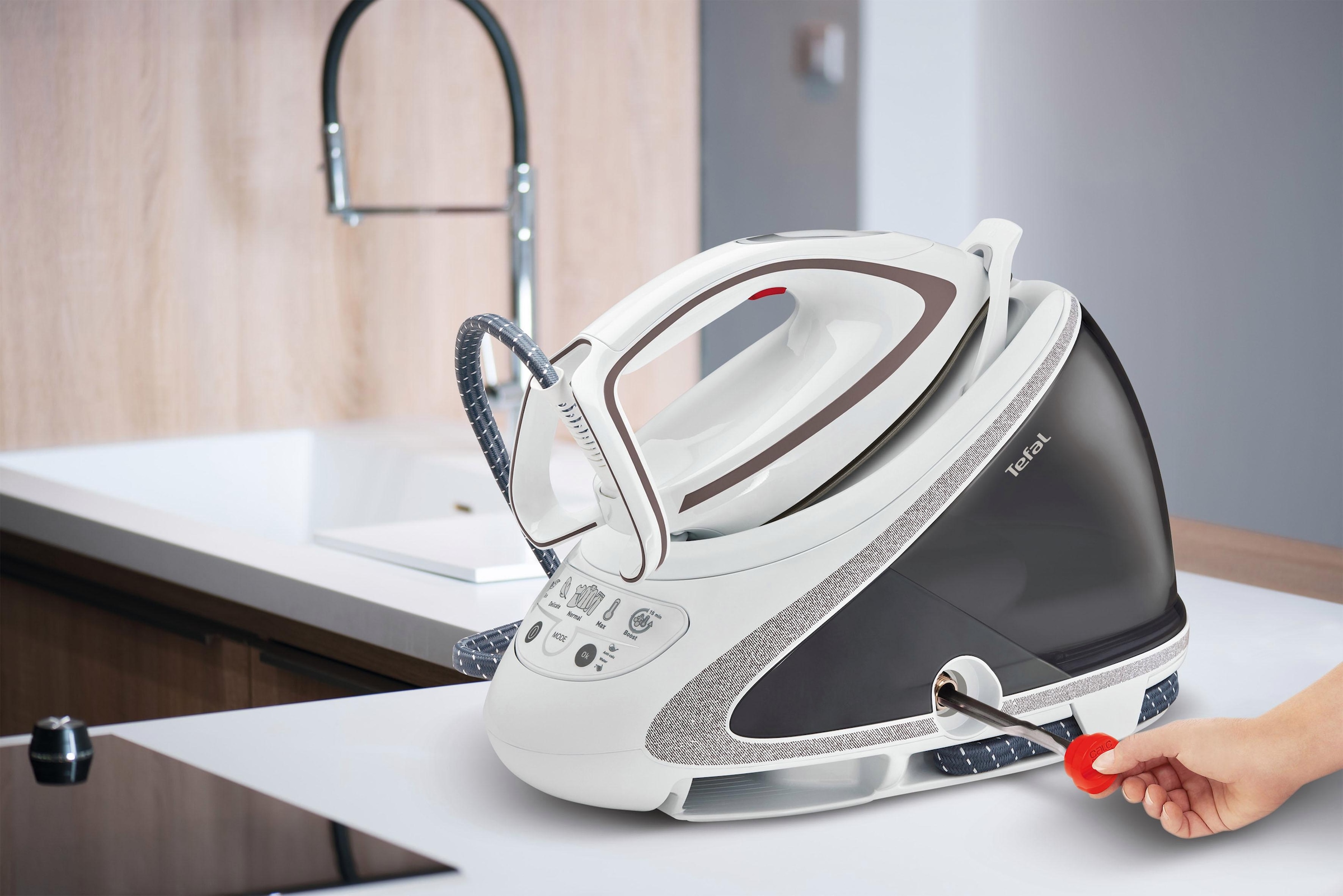Tefal Dampfbügelstation »Pro Express Ultimate, 7,7 Bar, 2600 Watt, Kalk-Kollektor,«, 155 g/Min. Dampfleistung, 500 g/Min. extra Dampfstoß, GV9567