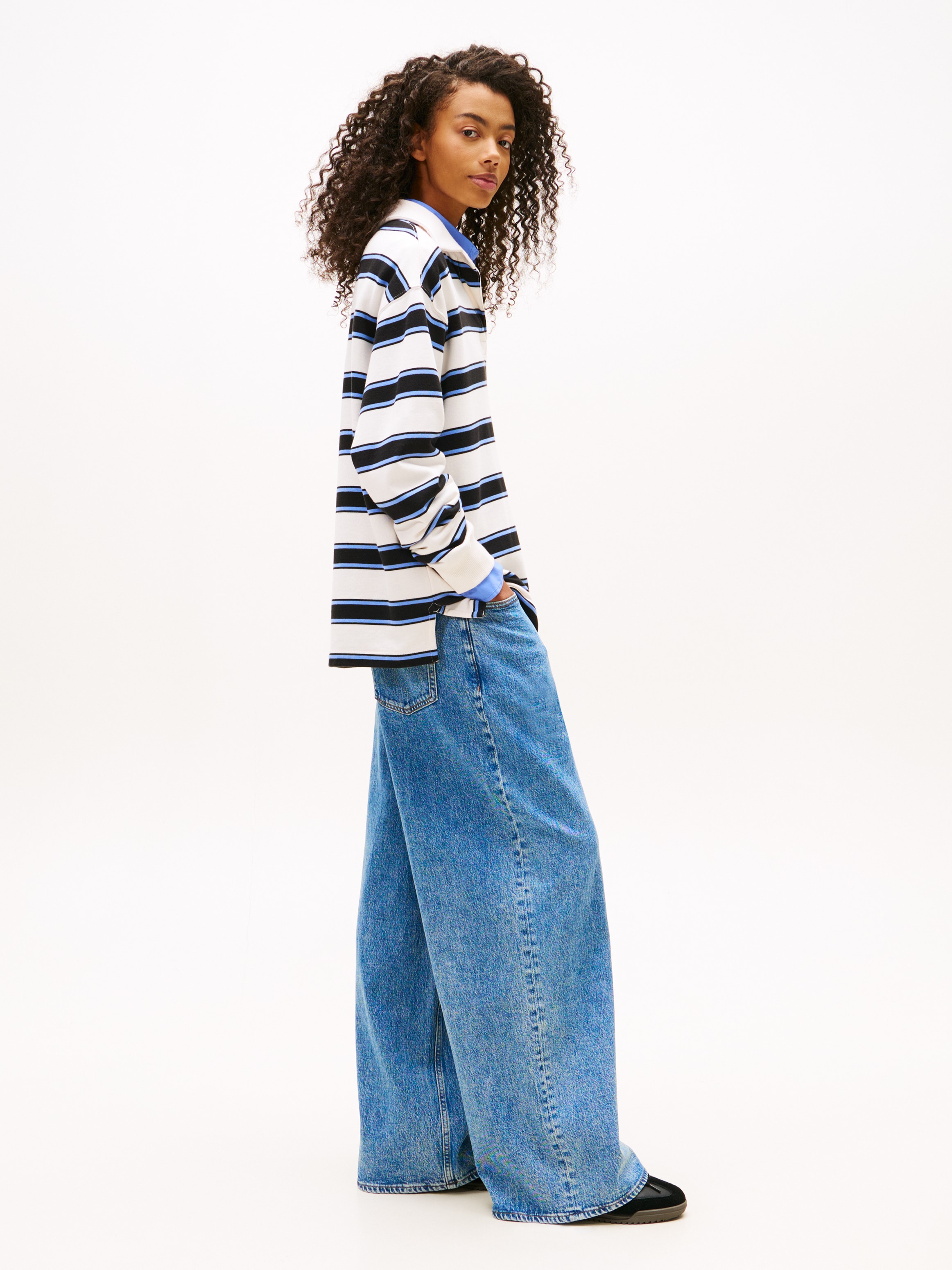 Tommy Jeans Loose-fit-Jeans »CHARLIE MR LOOSE WD« mit Logostickerei