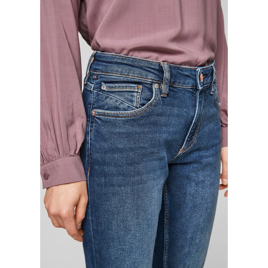 Q/S by s.Oliver Slim-fit-Jeans »Catie Slim«, in typischer 5-Pocket Form