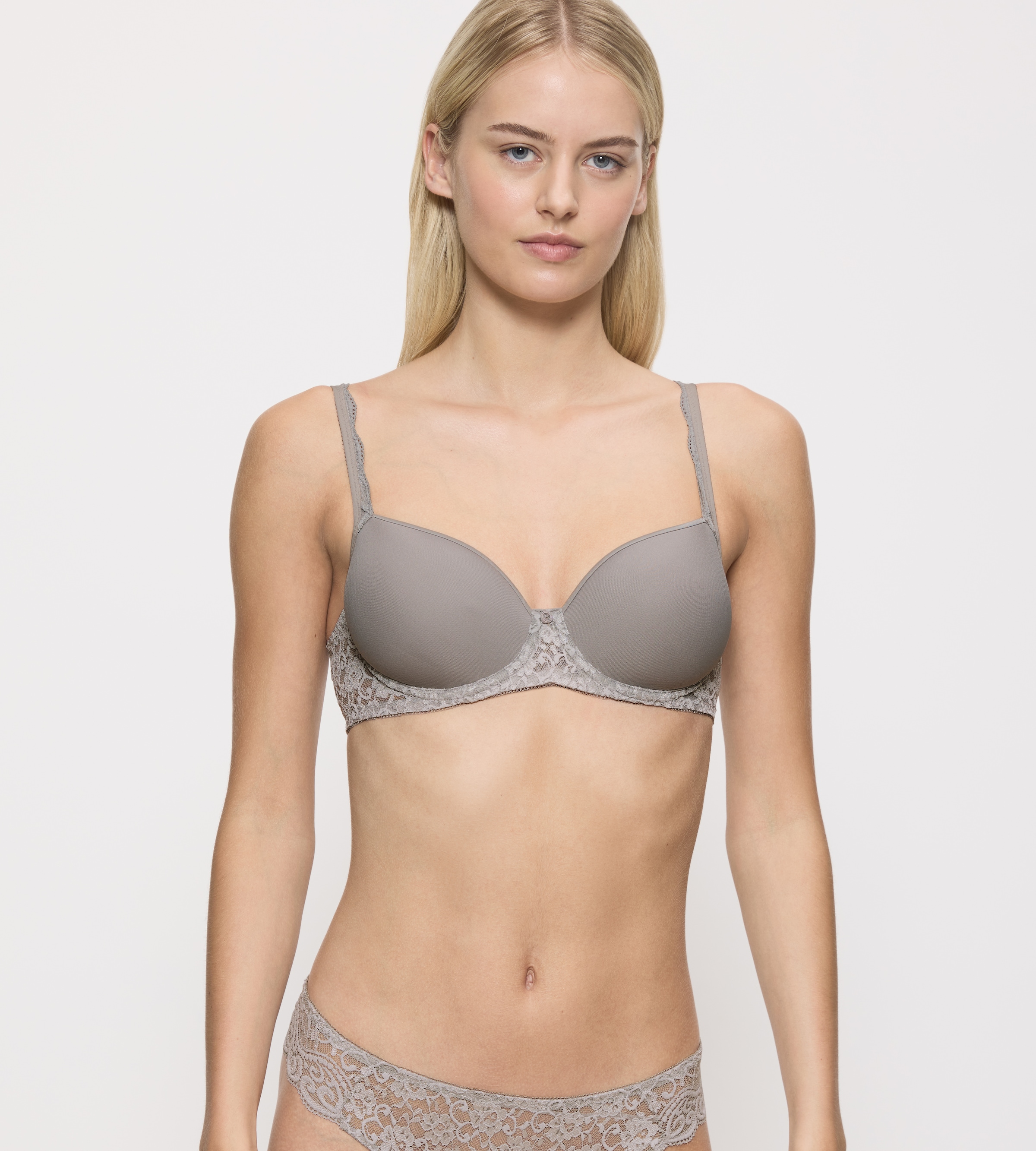 Triumph T-Shirt-BH »Amourette« Stretch-Spitze, glatte Cups, atmungsaktiv, leicht, feminin