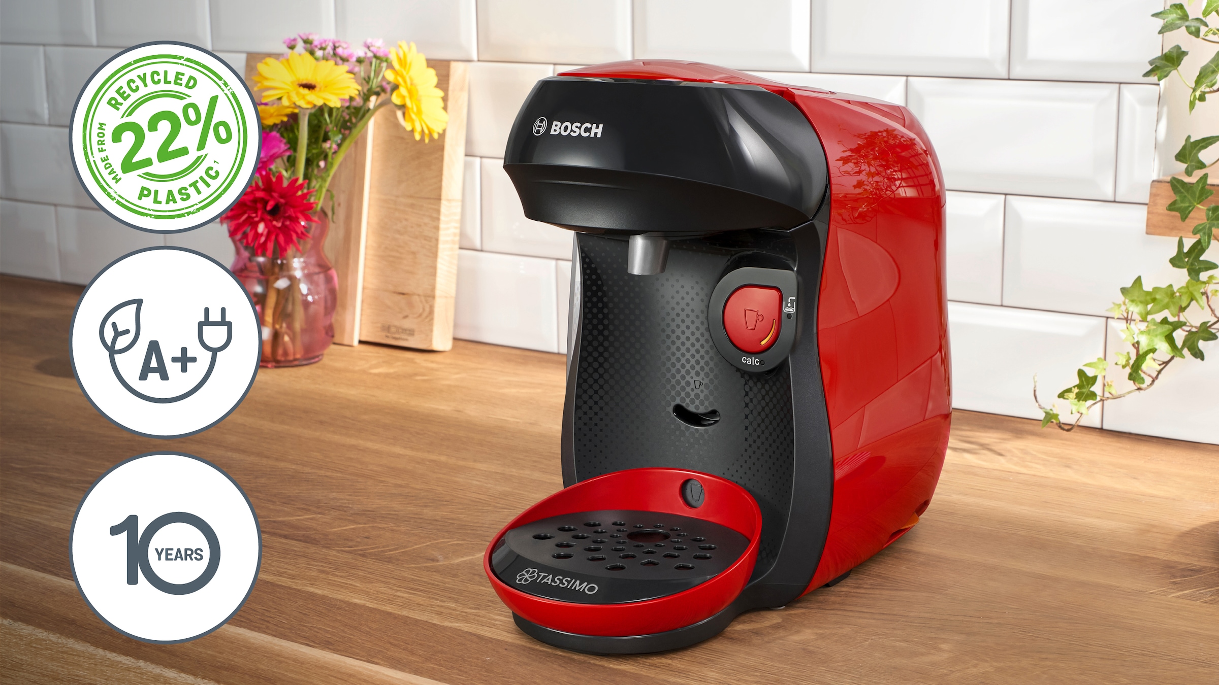 TASSIMO Kapselmaschine »happy friendly TAS103E, über 70 Getränke, platzsparend«, nachhaltig, geeignet für alle Tassen, Wassertank 0,7 L, schwarz/rot