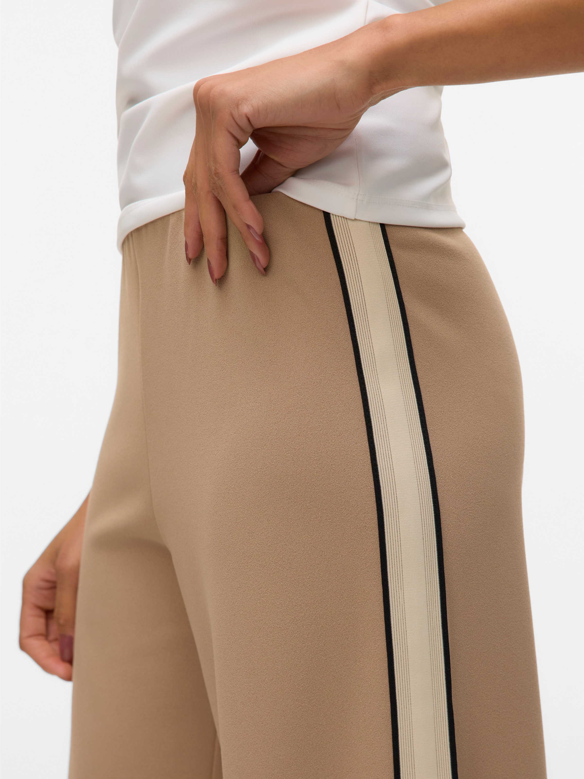 Vero Moda Anzughose »VMBERLIN MW WIDE PANEL PANT NOOS«