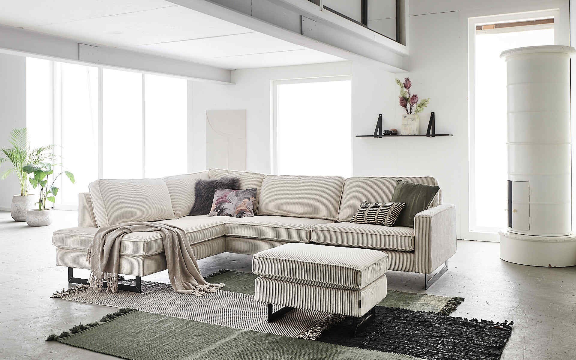 Places of Style Ecksofa »Pinto, 290 cm, Cord, Chenille, Lederoptik, Ottoman günstig online kaufen