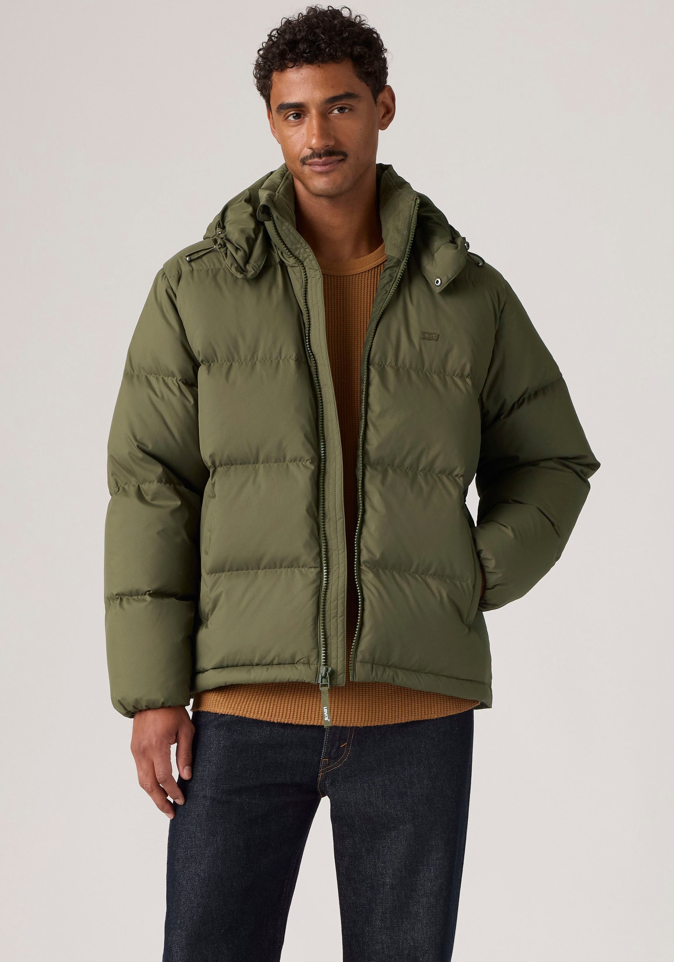 Levi's® Steppjacke »ROCKWELL HOODED PUFFER 1« mit Kapuze Hoher Stehkragen, wattiert und mit wärmendem Fleece gefüttert
