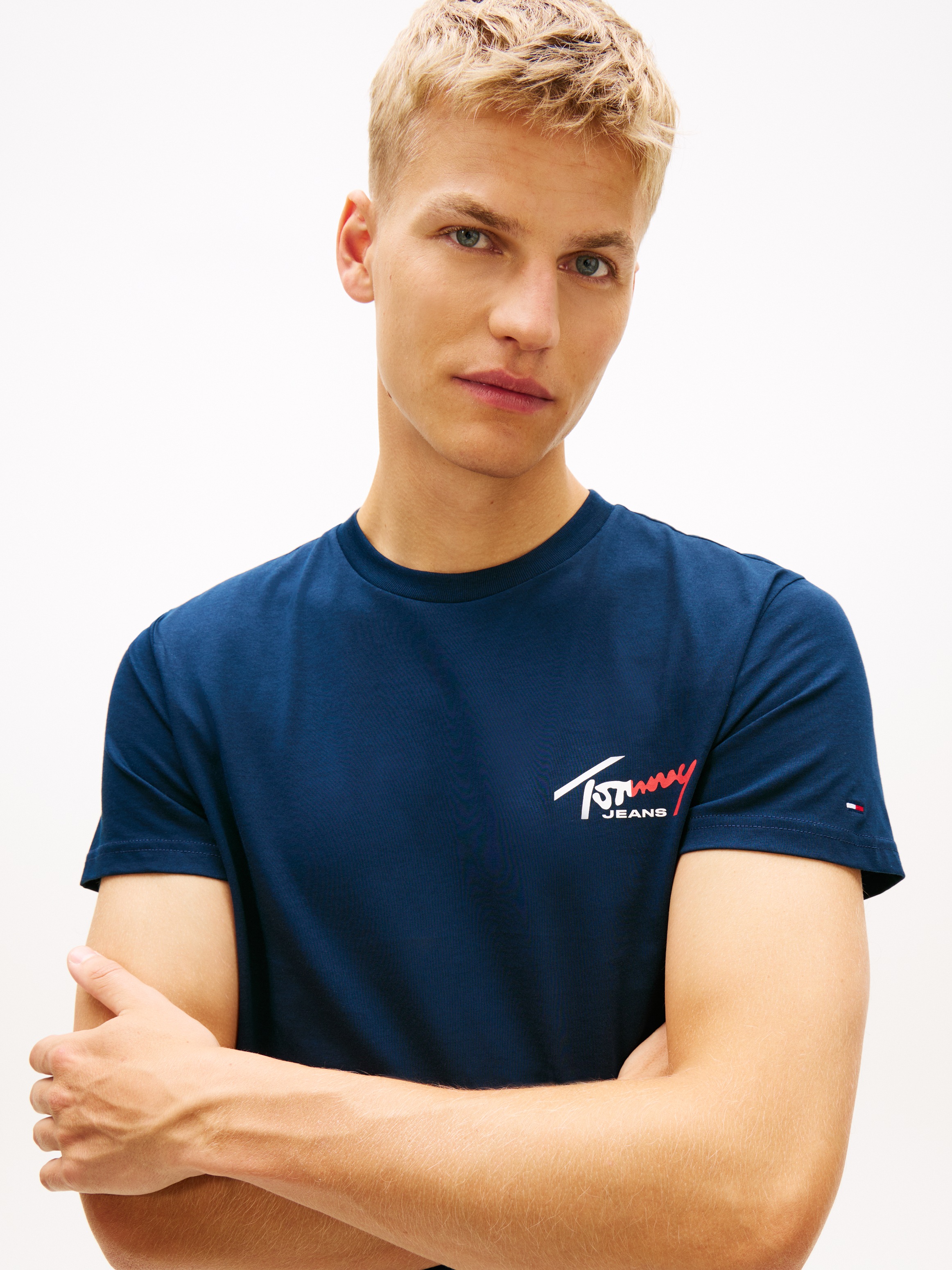 Tommy Jeans T-Shirt »TJM SLIM FIT SIGN CHEST« Slim fit mit Markenprint