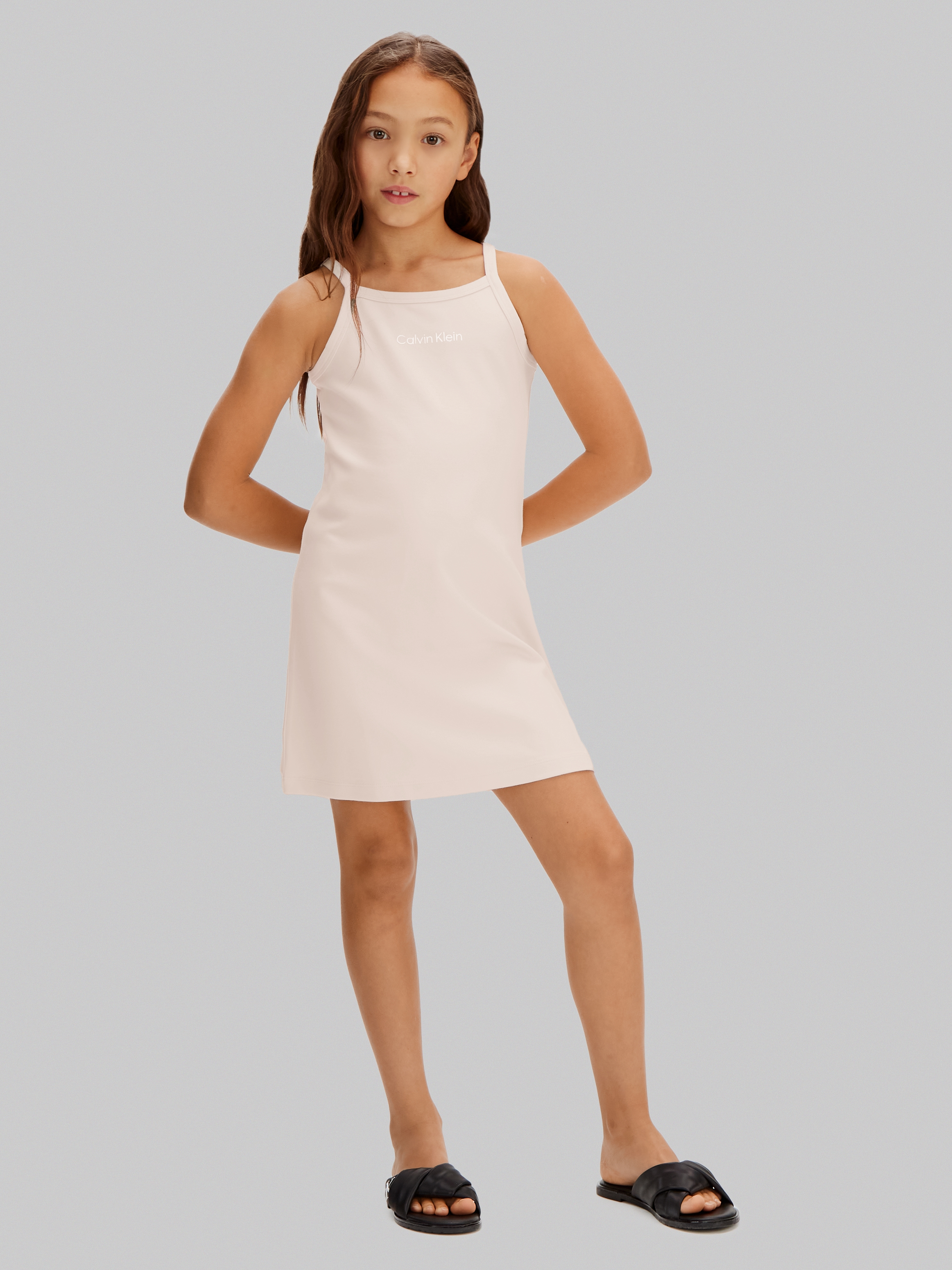 Calvin Klein Jeans Trägerkleid »STRAP PUNTO DRESS« Ohne Tasche Regular fit für Kinder mit Markenprint