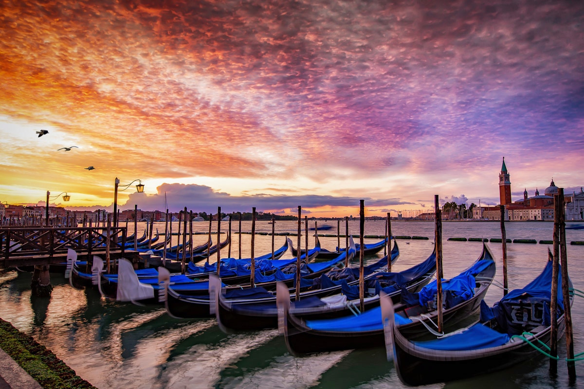 Papermoon Fototapete »Venedig Boote« günstig online kaufen