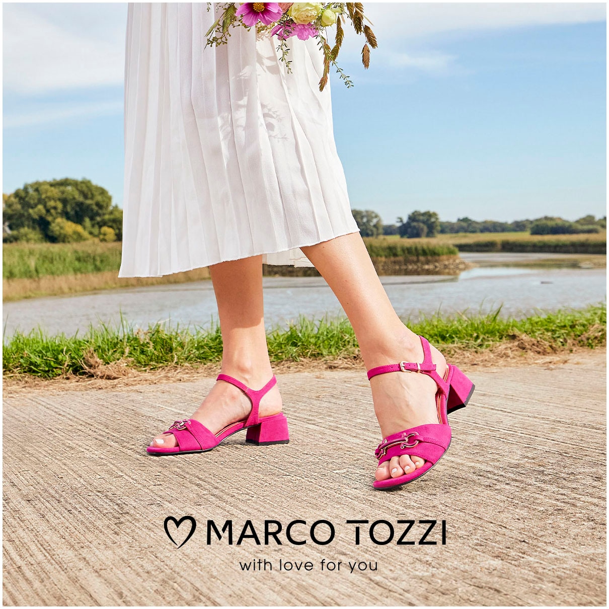 MARCO TOZZI Sandalette, Blockabsatz, Sommerschuh, Riemchensandale mit schönem Zierspange