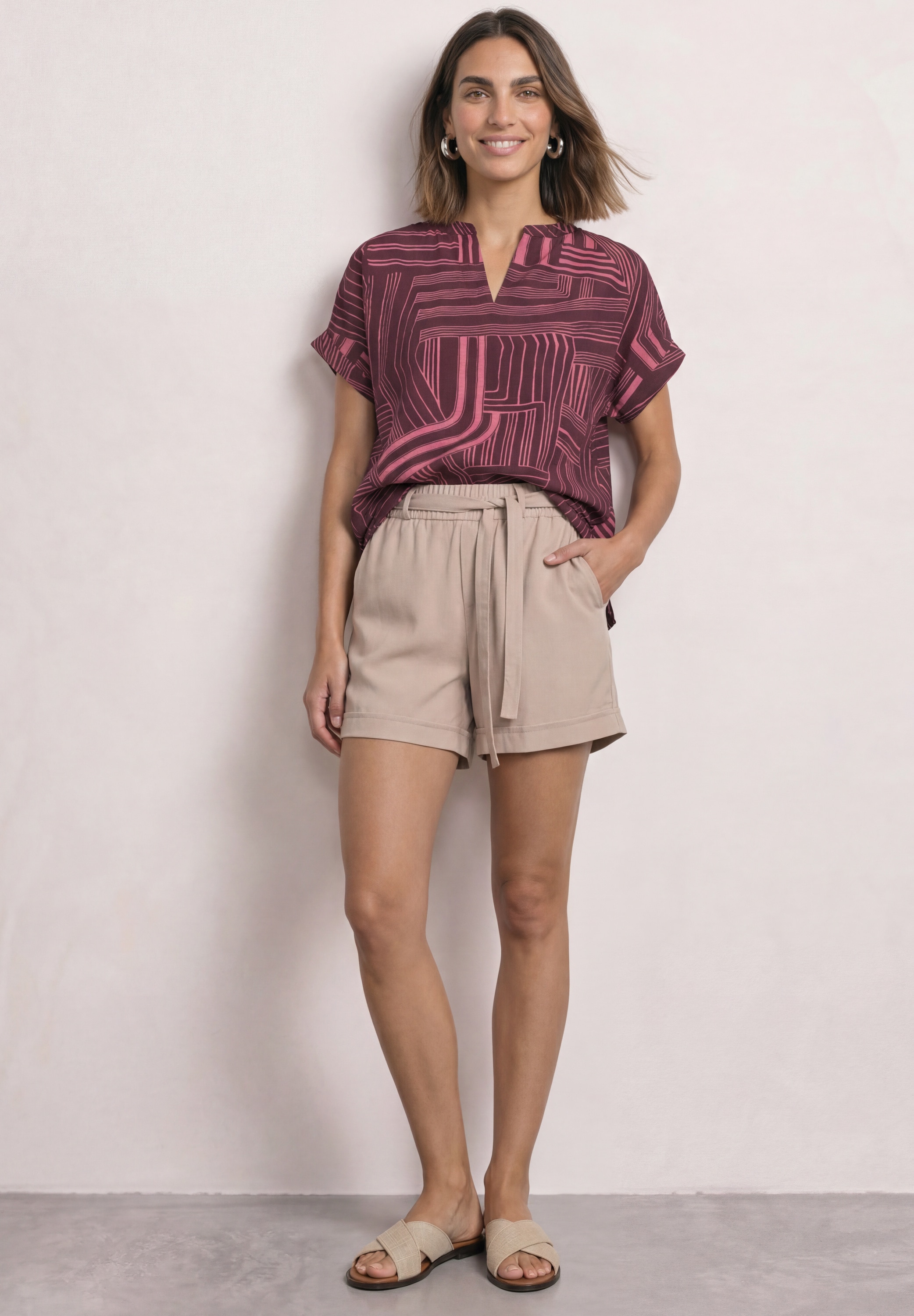 STREET ONE Kurzarmshirt Sommerbluse im Tunika-Look und mit grafischem Muster