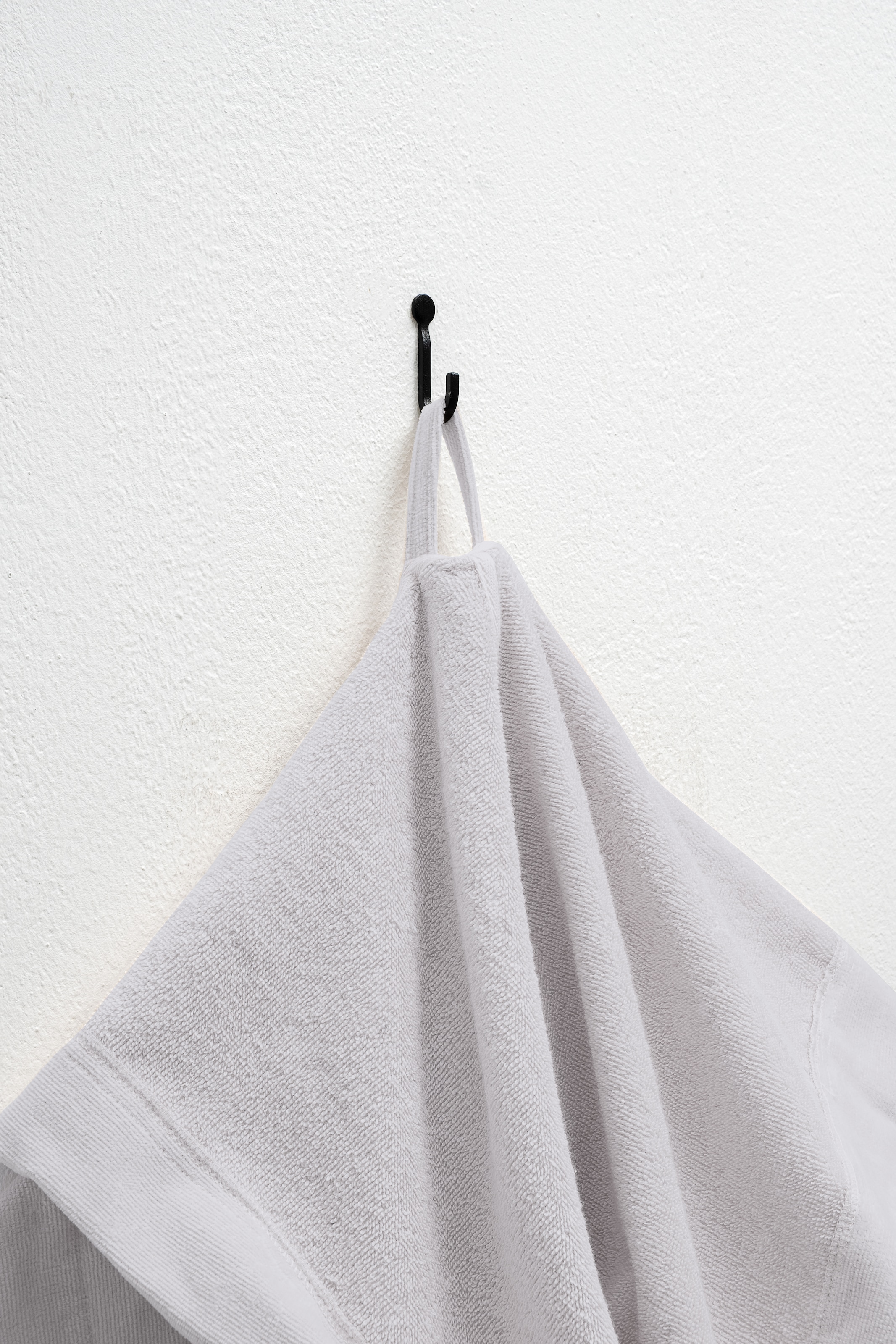 OTTO home Unisex-Bademantel »Fenya, 330 g/m², Premium, Hotelbademantel, Morgenmantel,  Sauna & Spa« 1 Stk. Reißverschlusstaschen, weich mit GRATIS-Zugabe: 1x Duschtuch 70x140 cm