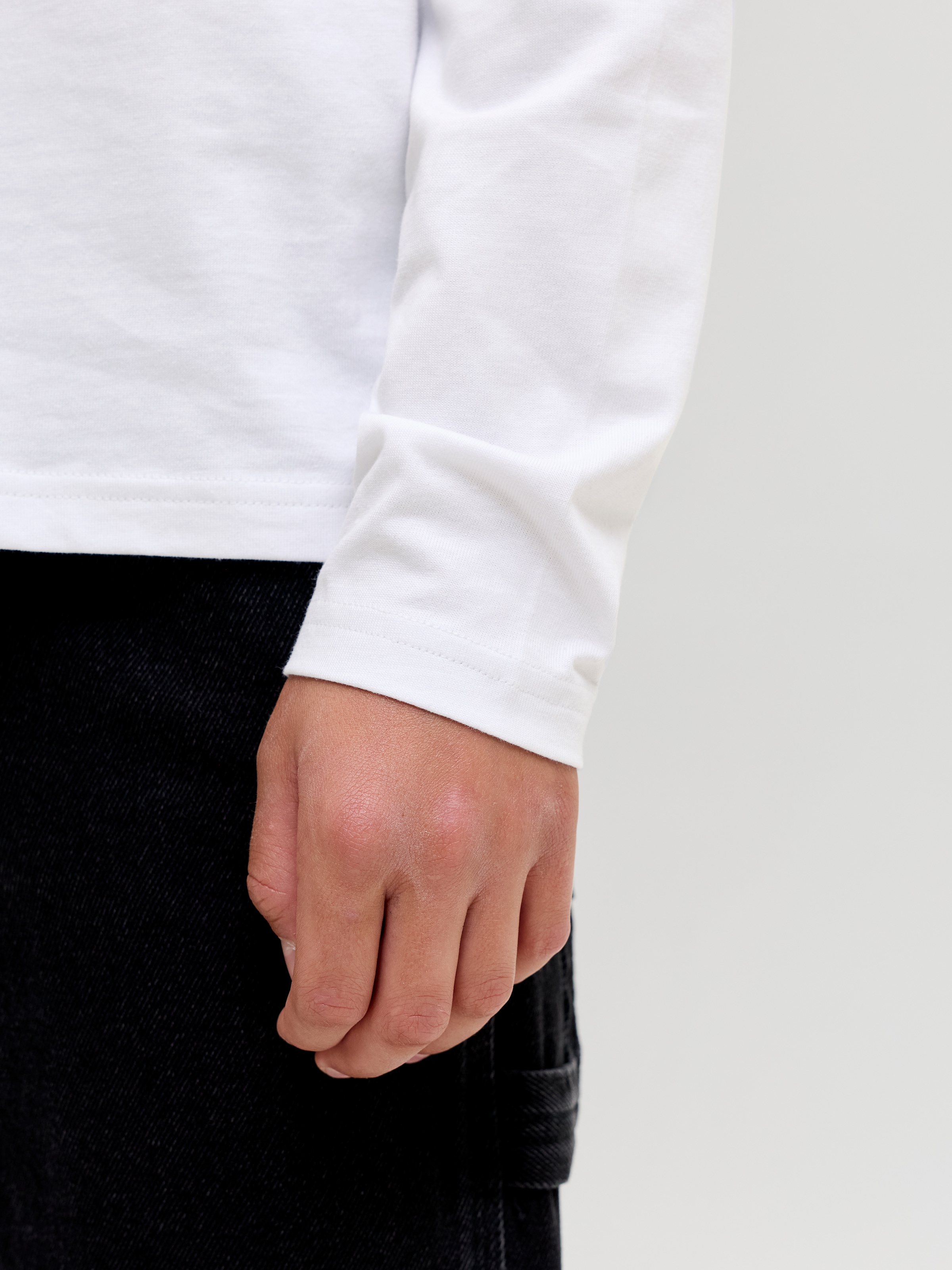 Jack & Jones Junior T-Shirt »JJEORGANIC RLX TEE LS O-NECK NOOS JNR« aus Baumwolle und Single Jersey, lockere Passform