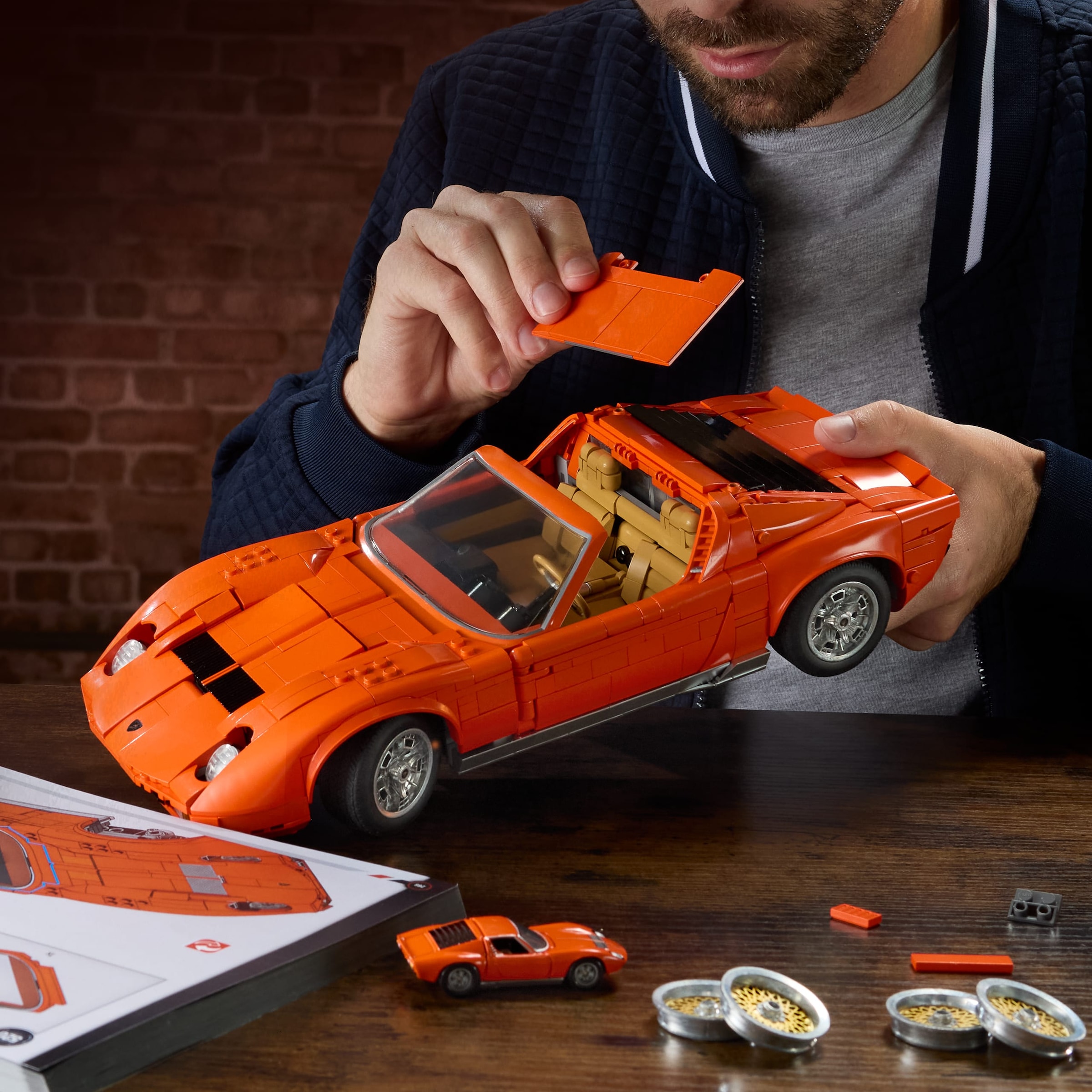 Mattel® Modellbausatz »Mattel Brick Shop Hot Wheels Premium Lambo« 1.523 Stk. tlg. 1:12