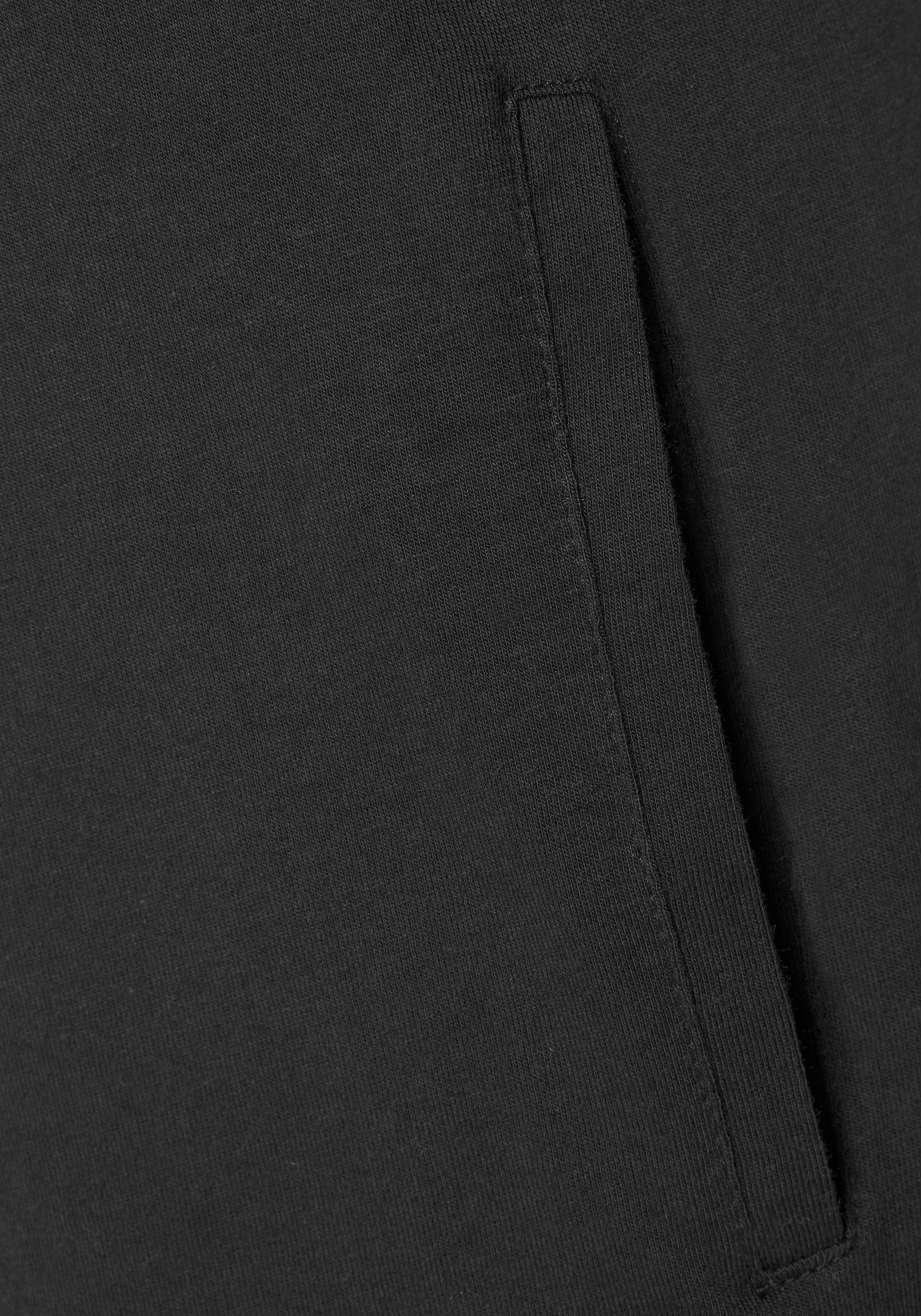 LASCANA Sleepshirt, mit 3/4-Ärmeln und kleinem Frontprint