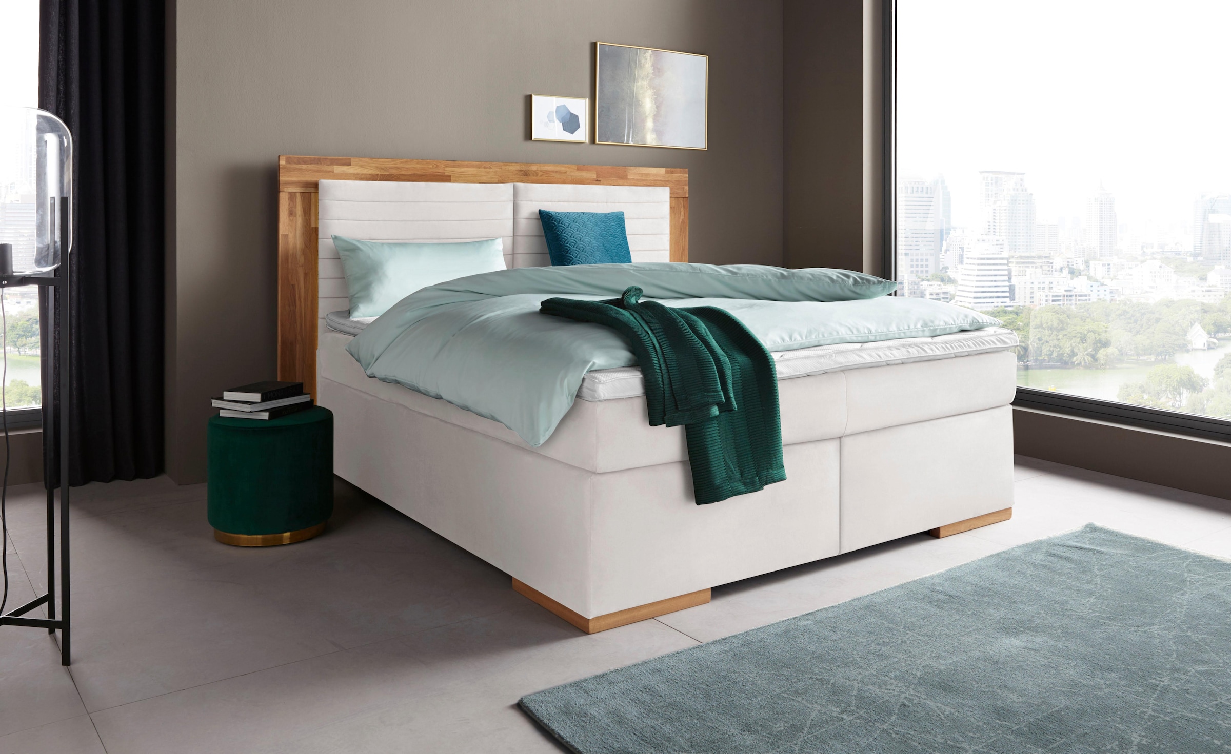 Places of Style Boxspringbett »Cup«, mit LED-Beleuchtung, Massivholzrahmen und Topper, in 2 Härtegraden
