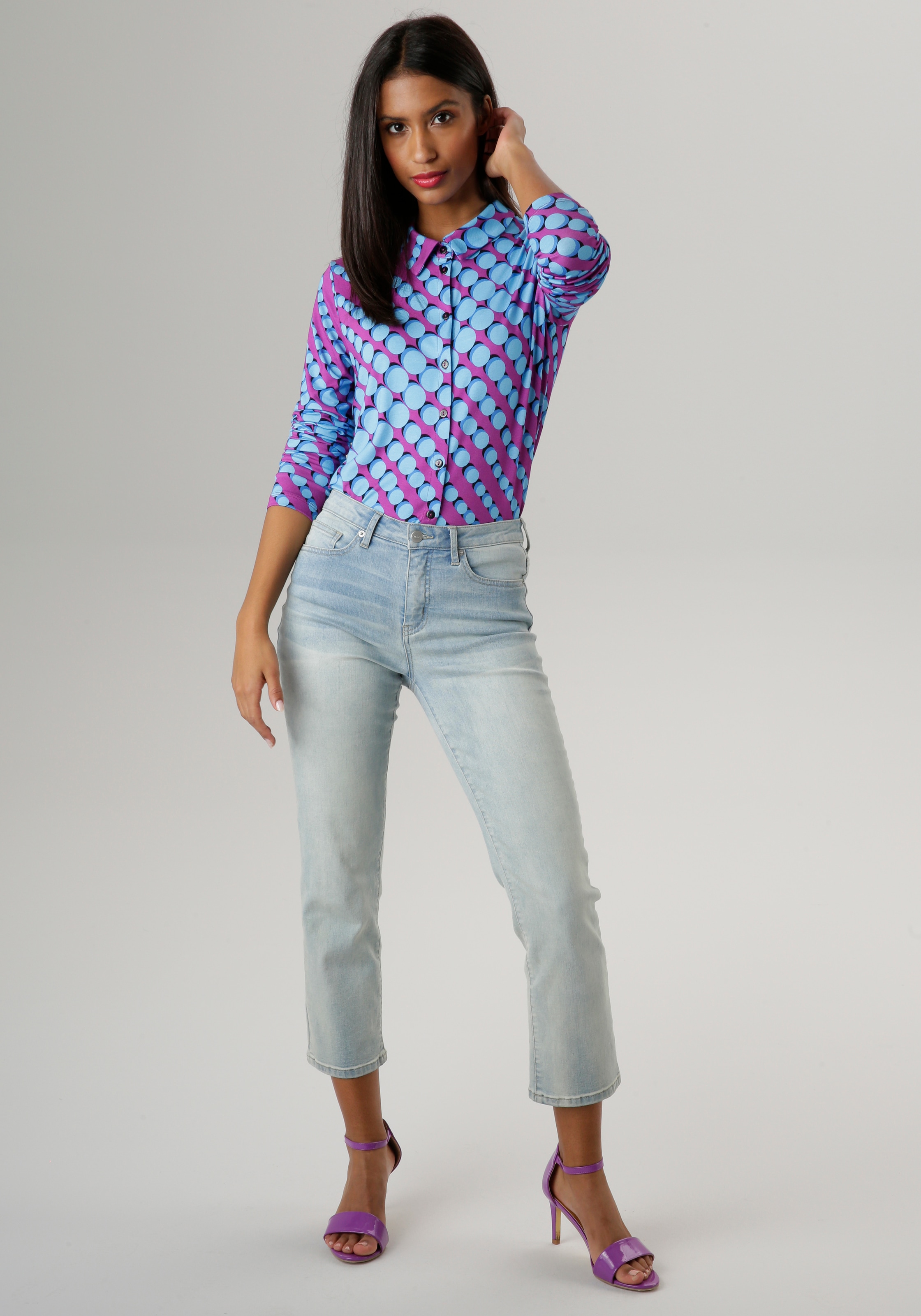 Aniston SELECTED Hemdbluse, aus elastischem Jersey, mit retro Punktedruck