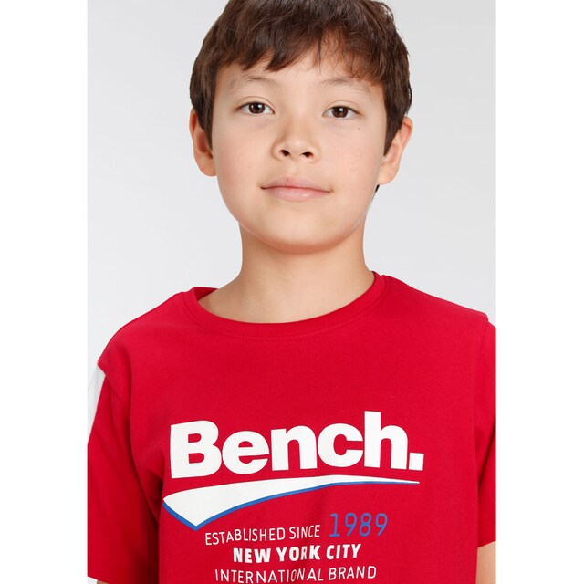 Bench. T-Shirt »mit farbigem Ärmeleinsatz« im Online-Shop bestellen