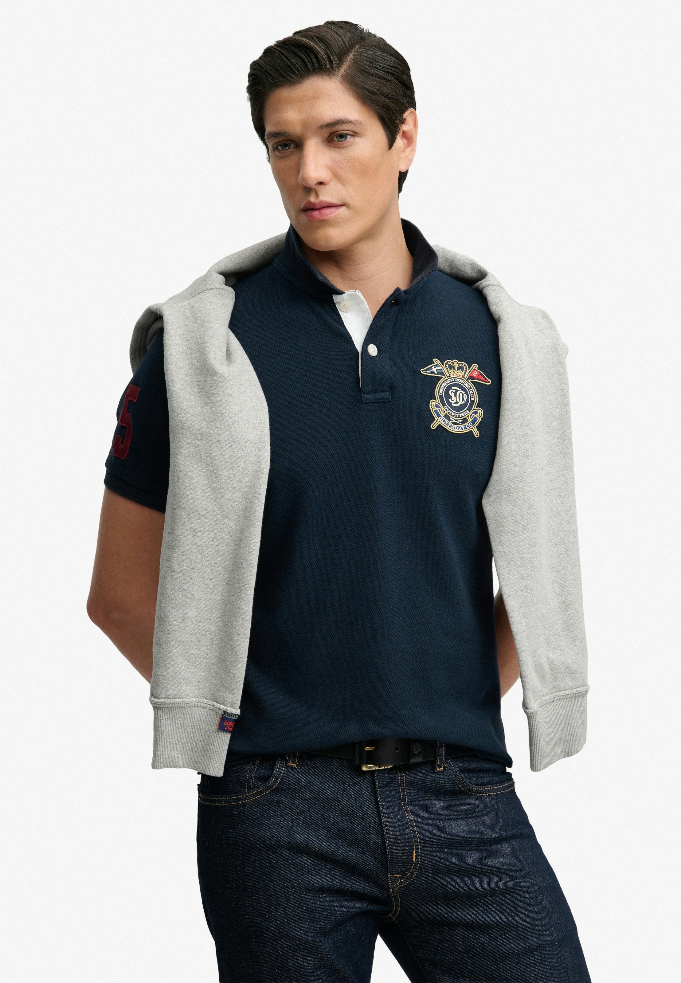 Superdry Poloshirt »CREST POLO« mit Markenlabel, aus Baumwolle, Relaxed Fit, bedruckte Optik