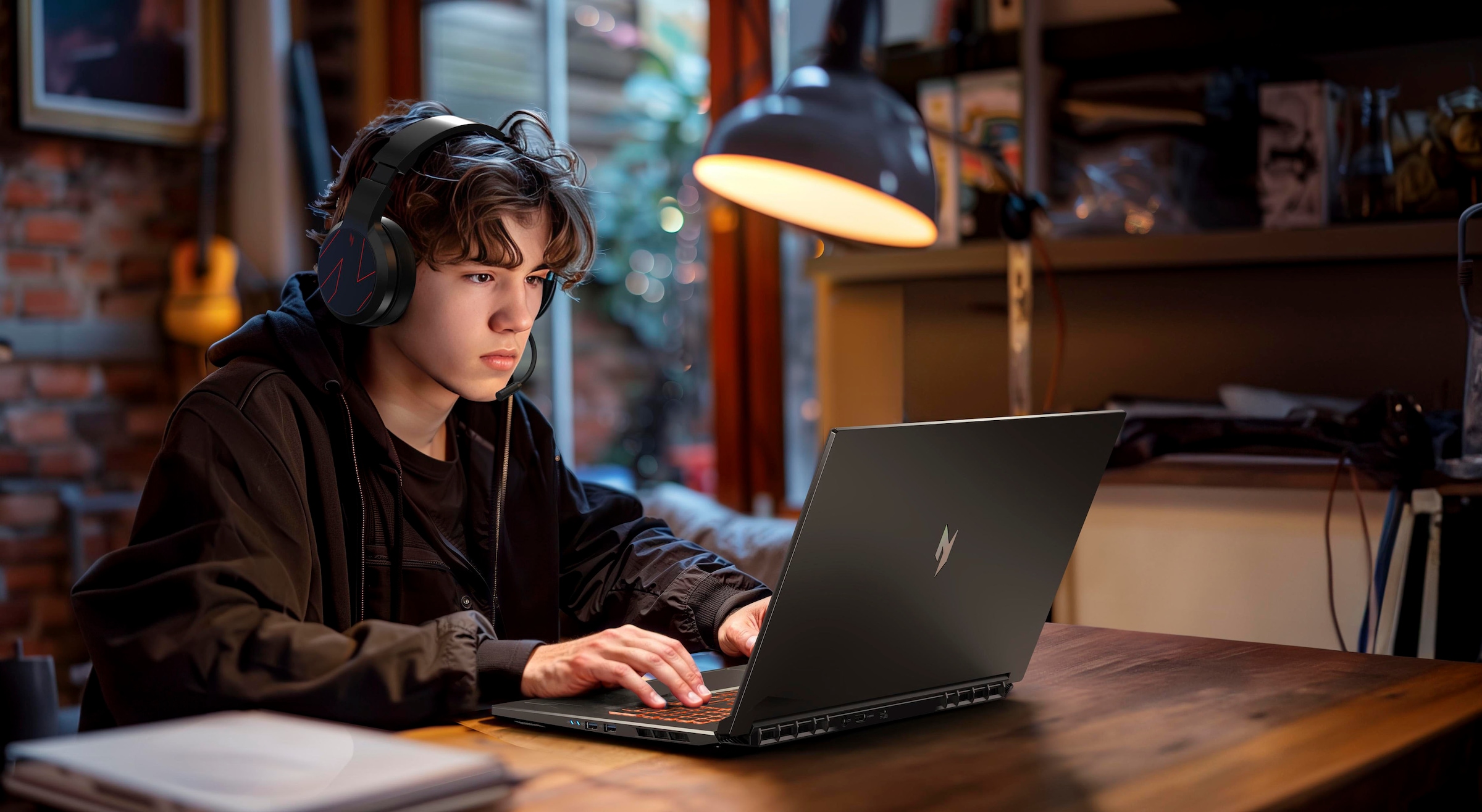 Acer Gaming-Notebook »Nitro V ANV17-41 RTX 5050/5060/5070« 43,94 cm / 17,3 ″ AMD Ryzen 7 GeForce RTX 5070 1.000 GB SSD