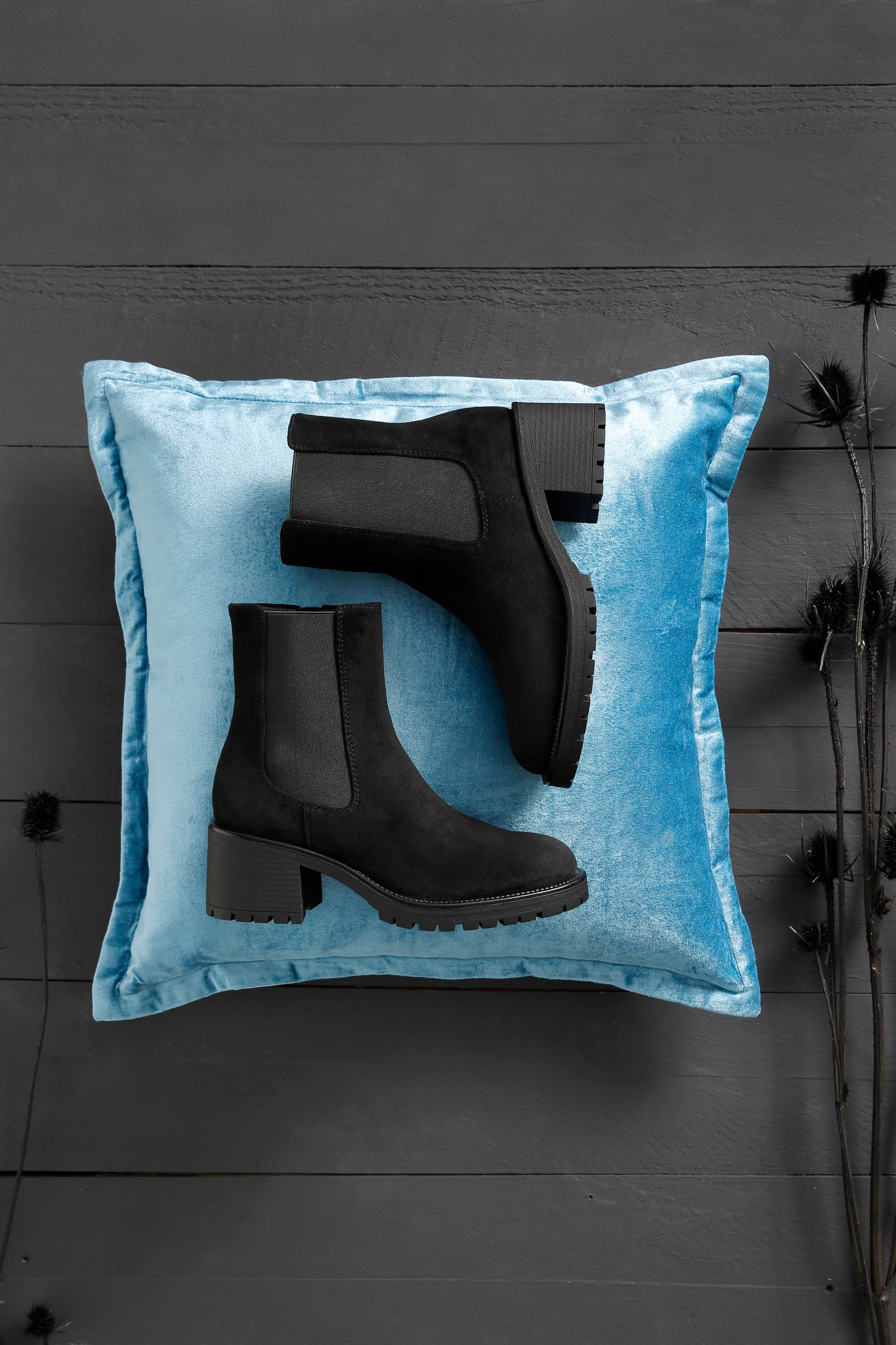 Aniston SHOES Chelseaboots, Stiefelette mit Reißverschluss und Stretcheinsatz - NEUE KOLLEKTION