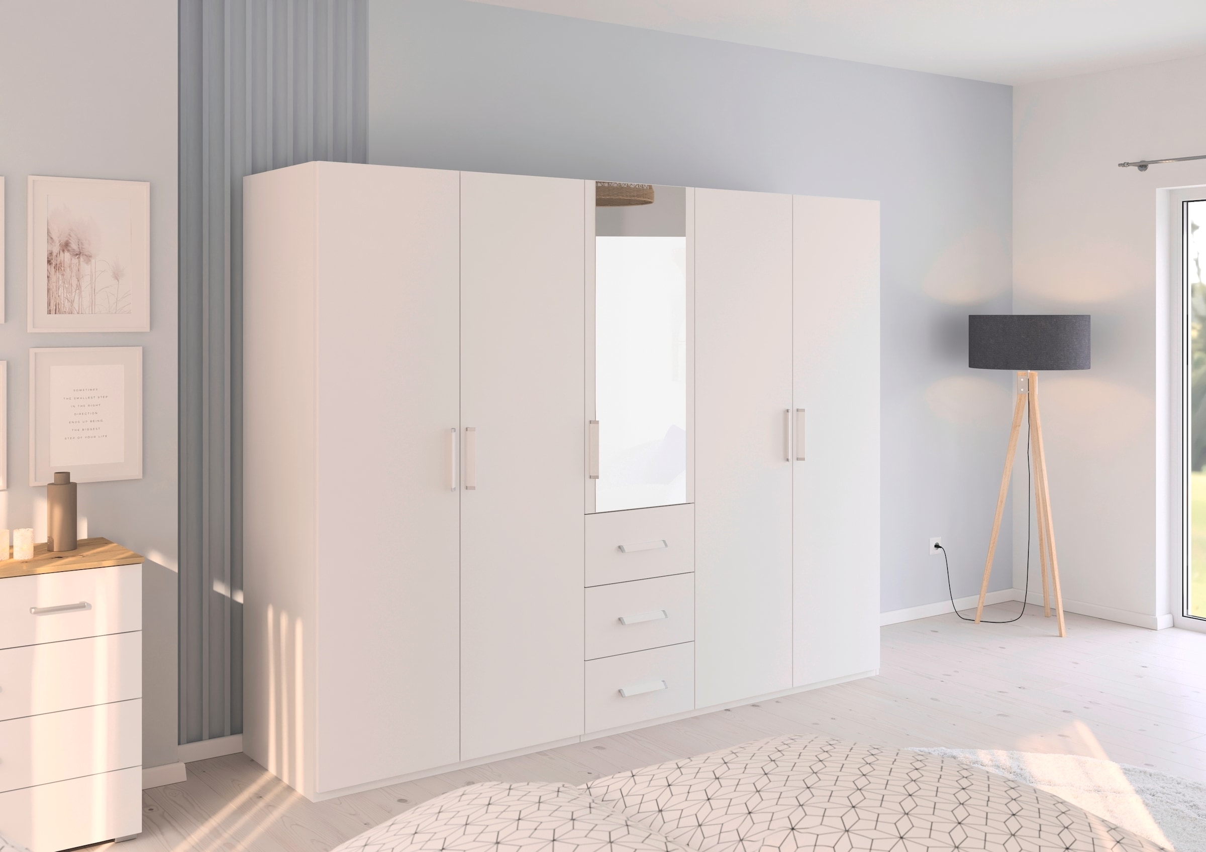 rauch Drehtürenschrank »Kleiderschrank Schrank Garderobe Schlafzimmerschrank EVELYN«, (in 2 Höhen 197 oder 210 cm erhältlich), in elegantem Stil mit Schubladen 3 Breiten und 2 Höhen MADE IN GERMANY