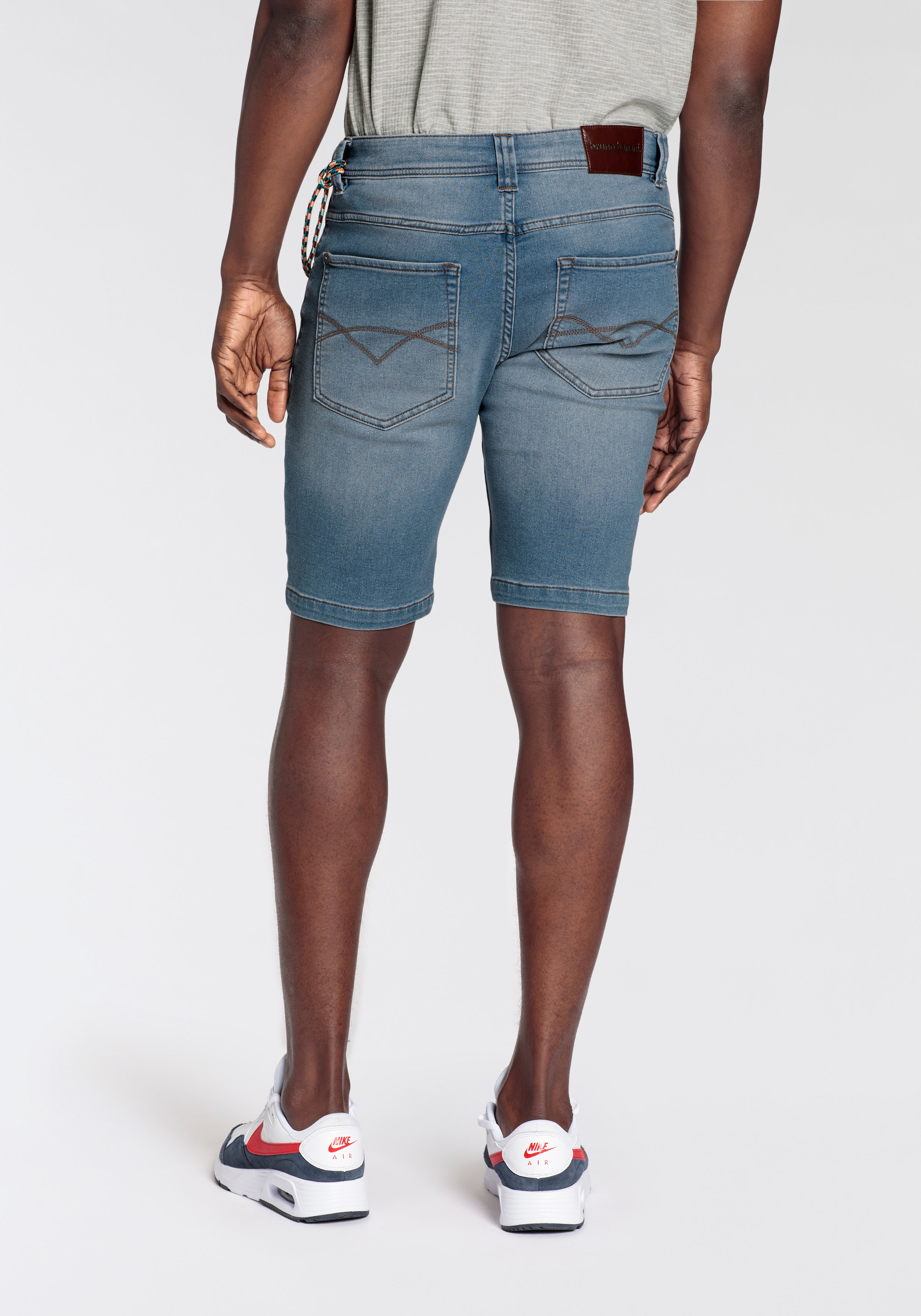 Bruno Banani Jeansshorts, (Set, 2 tlg., mit Band), mit abnehmbarer Hosenkette