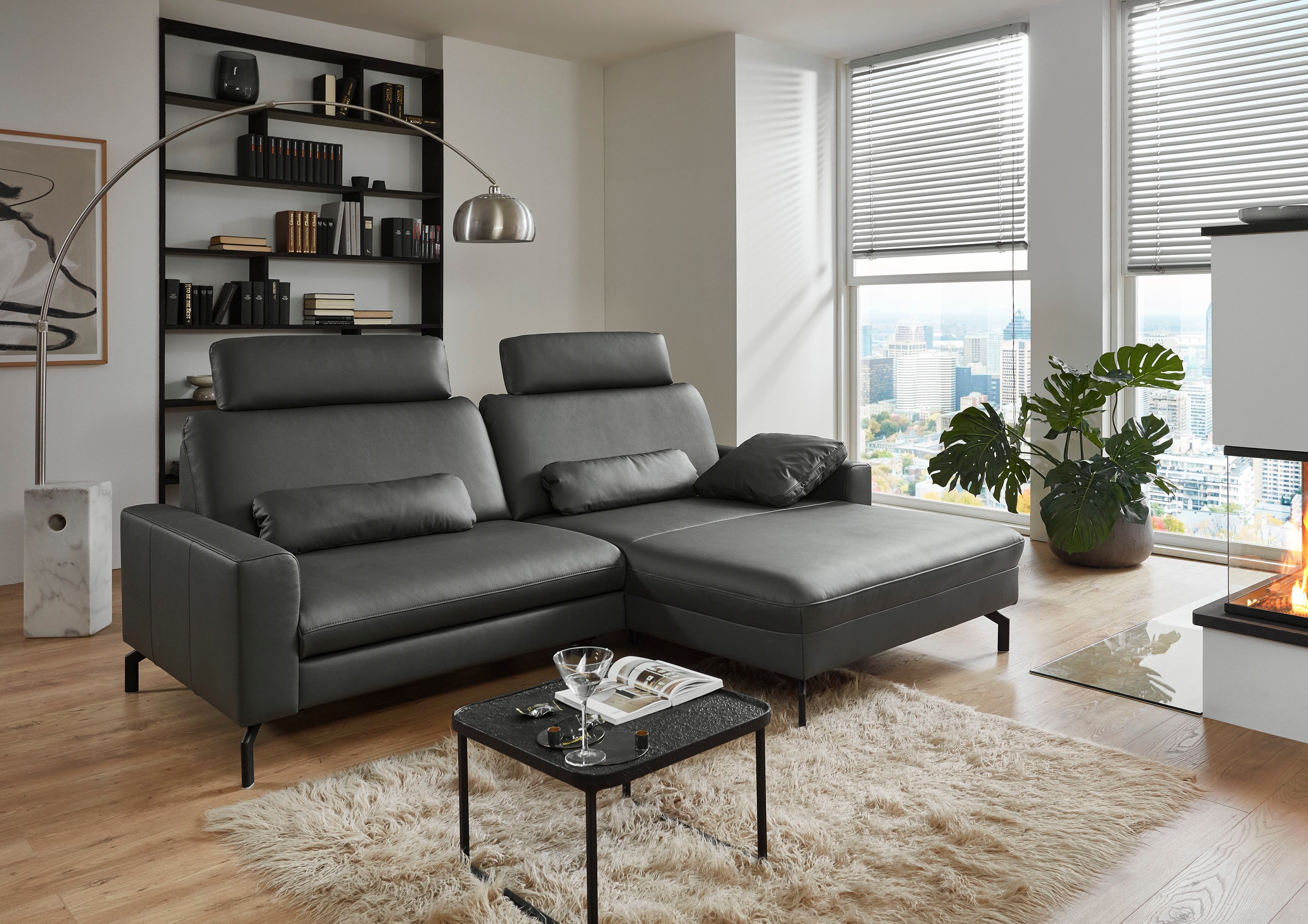 Die PlanBar Ecksofa »PN-EM20028 L-Form mit Kopfstützen« wahlweise mit motorischem Canape