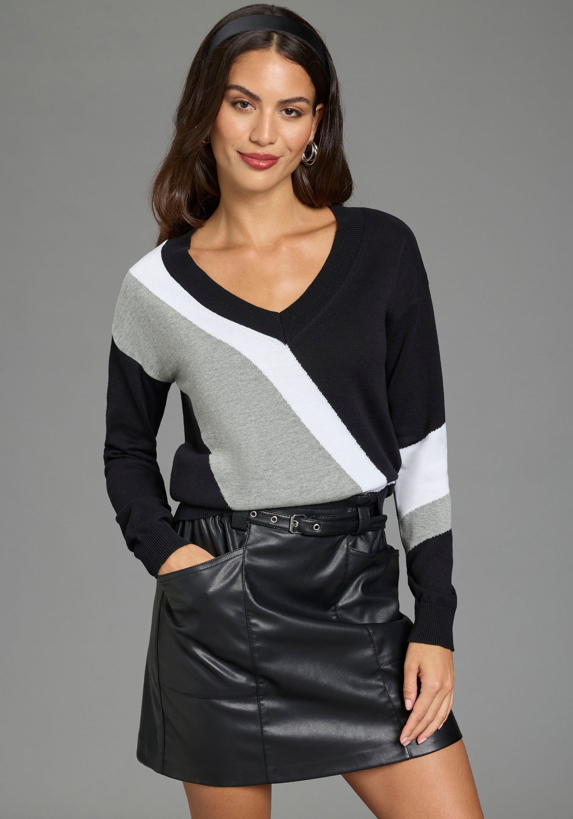 AJC Streifenpullover mit trendigem Diagonal-Colourblocking