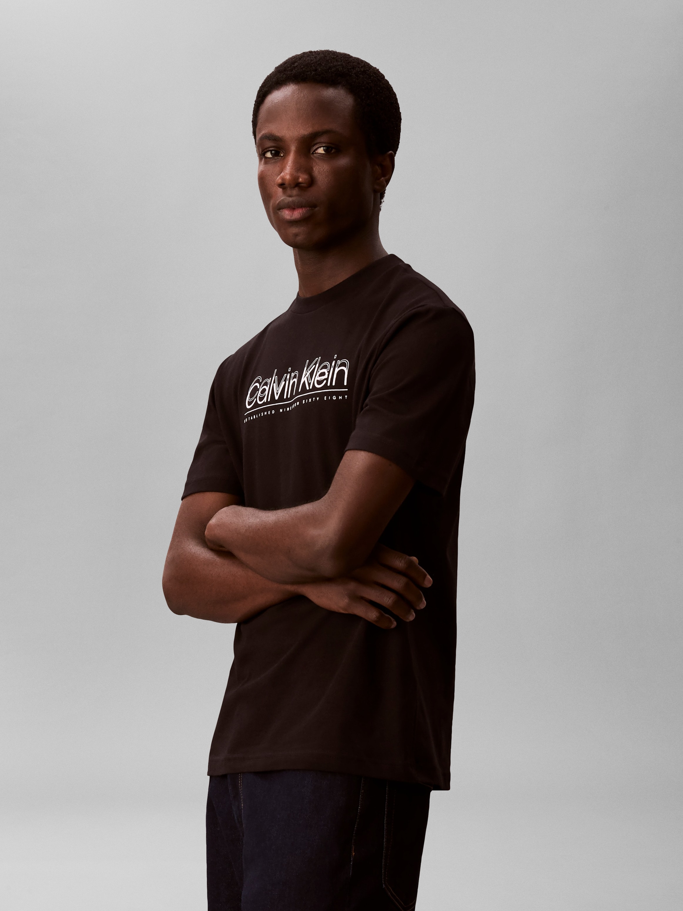 Calvin Klein T-Shirt Rundhalsausschnitt, Regular Fit, Logoschriftzug