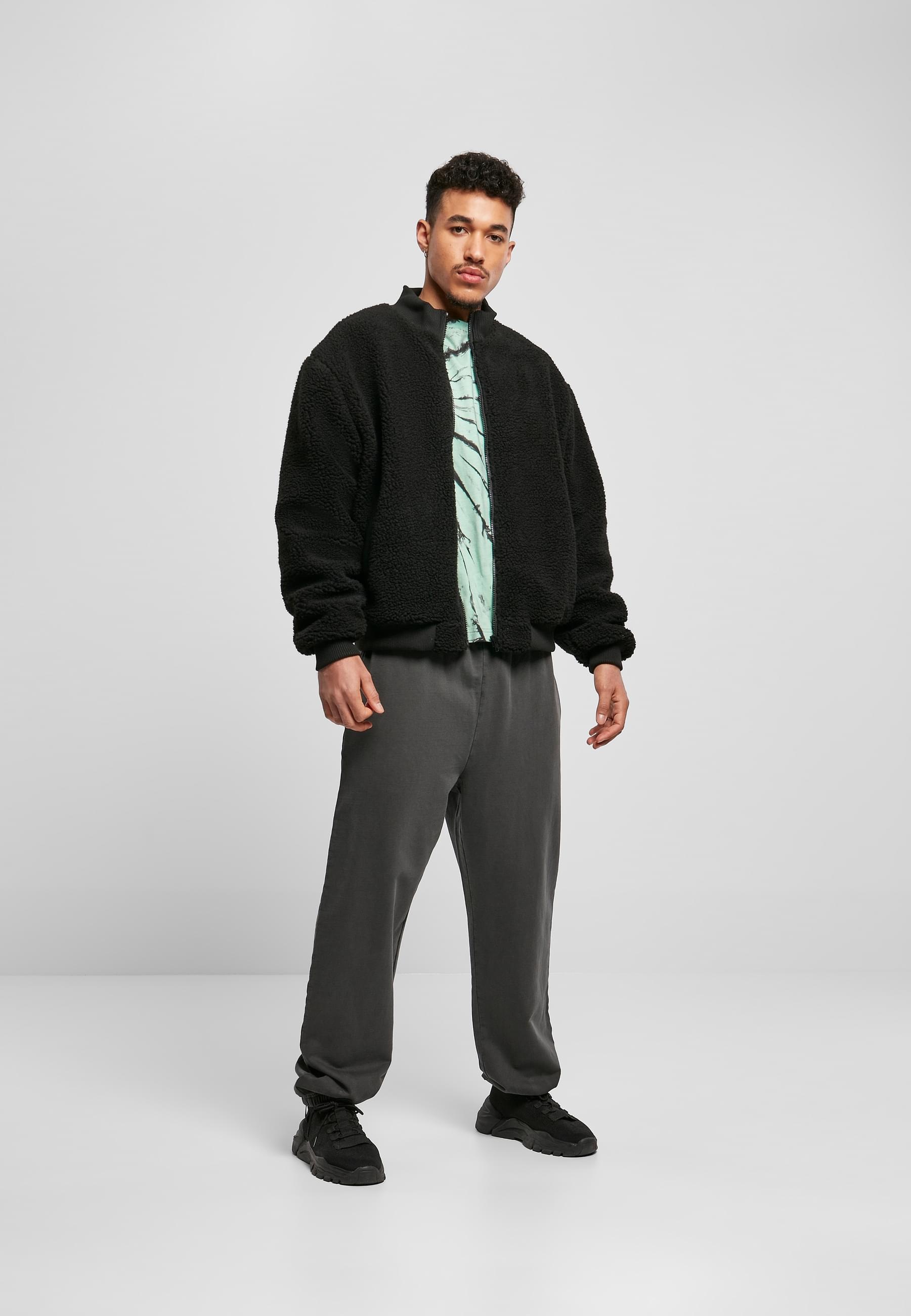 URBAN CLASSICS Winterjacke »Urban Classics Herren Boxy Sherpa Jacket« 1 Stk. tlg. ohne Kapuze