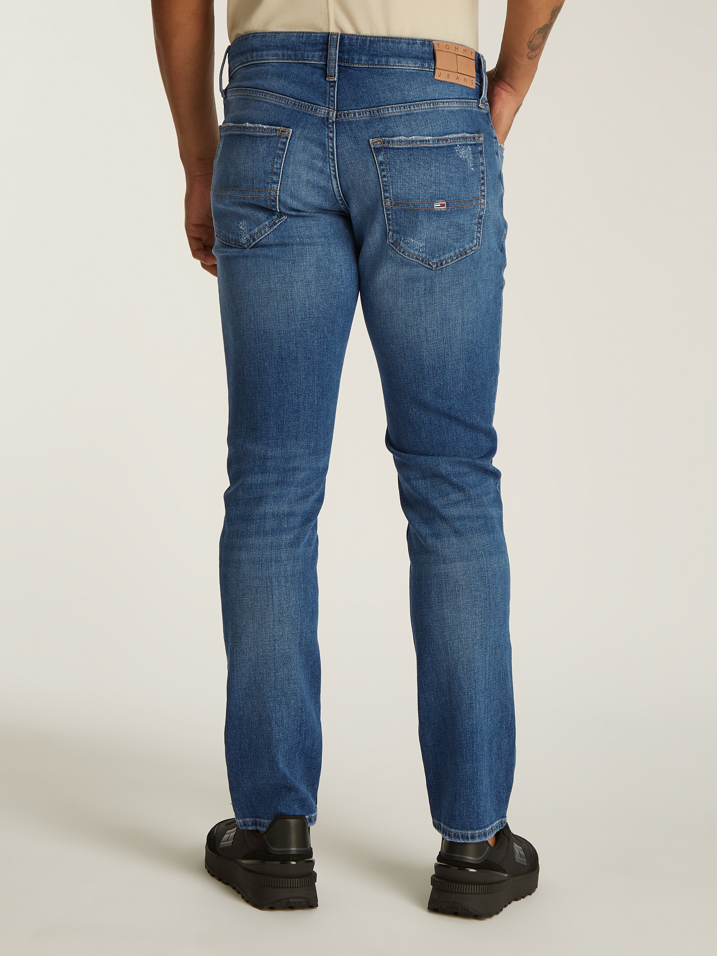 Tommy Jeans Slim-fit-Jeans »Scanton Slim Denim«, mit Logostickereien