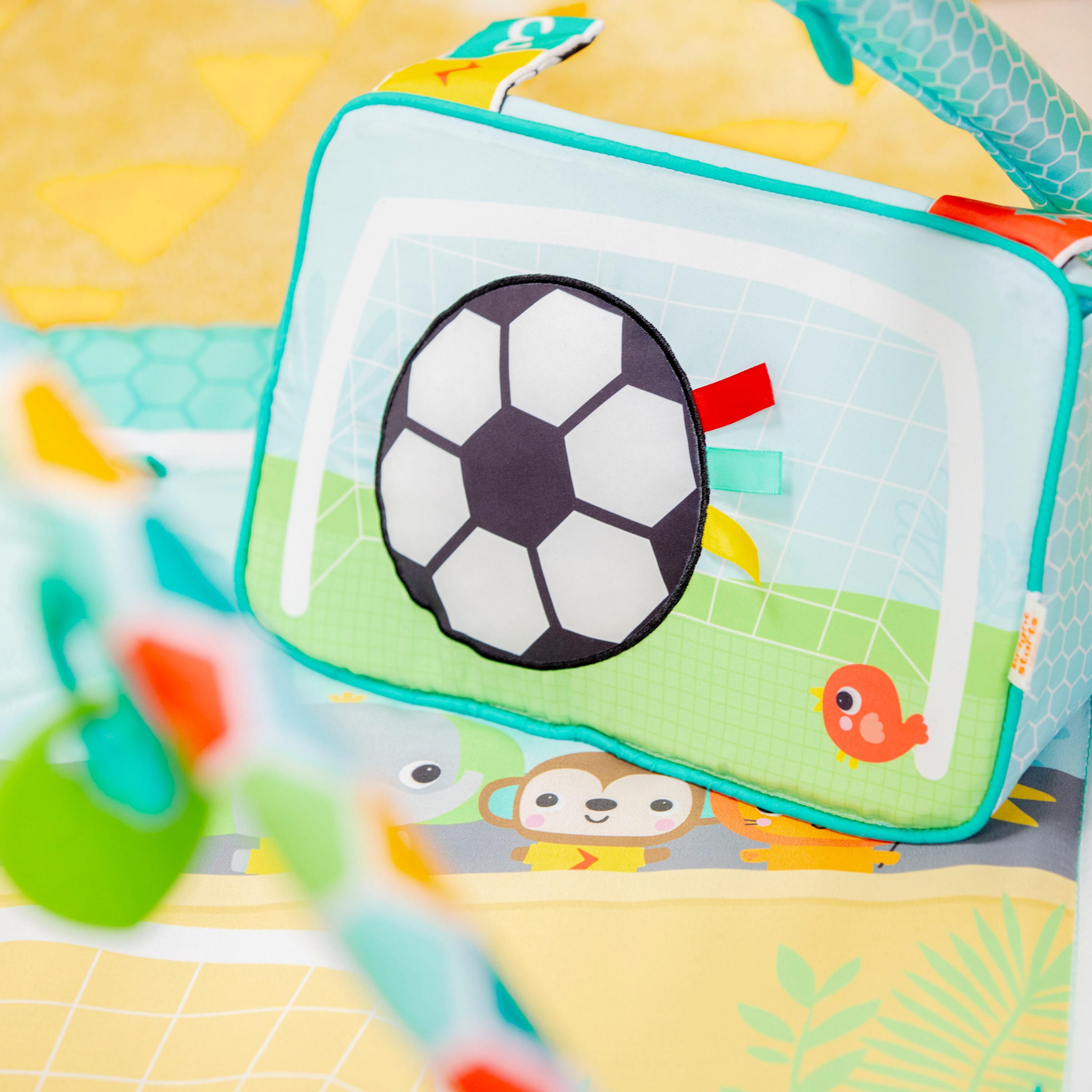 Bright Starts Spielbogen »Grip & Kick Activity Gym«, mit Licht- und Soundeffekt