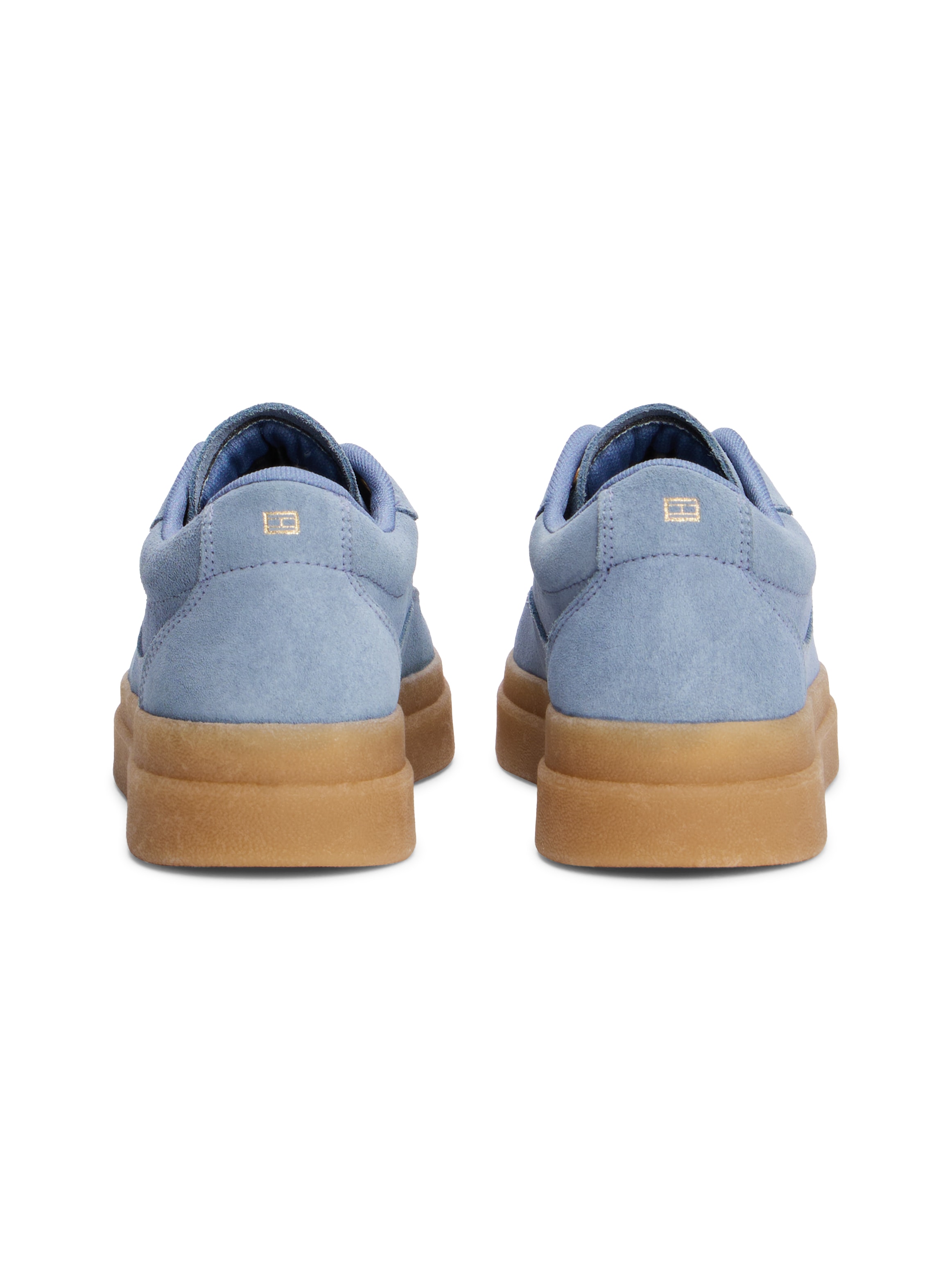 Tommy Hilfiger Plateausneaker »MODERN COURT SNEAKER SUEDE«, Freizeitschuh, Halbschuh, Schnürer mit weich gepolstertem Schaftrand
