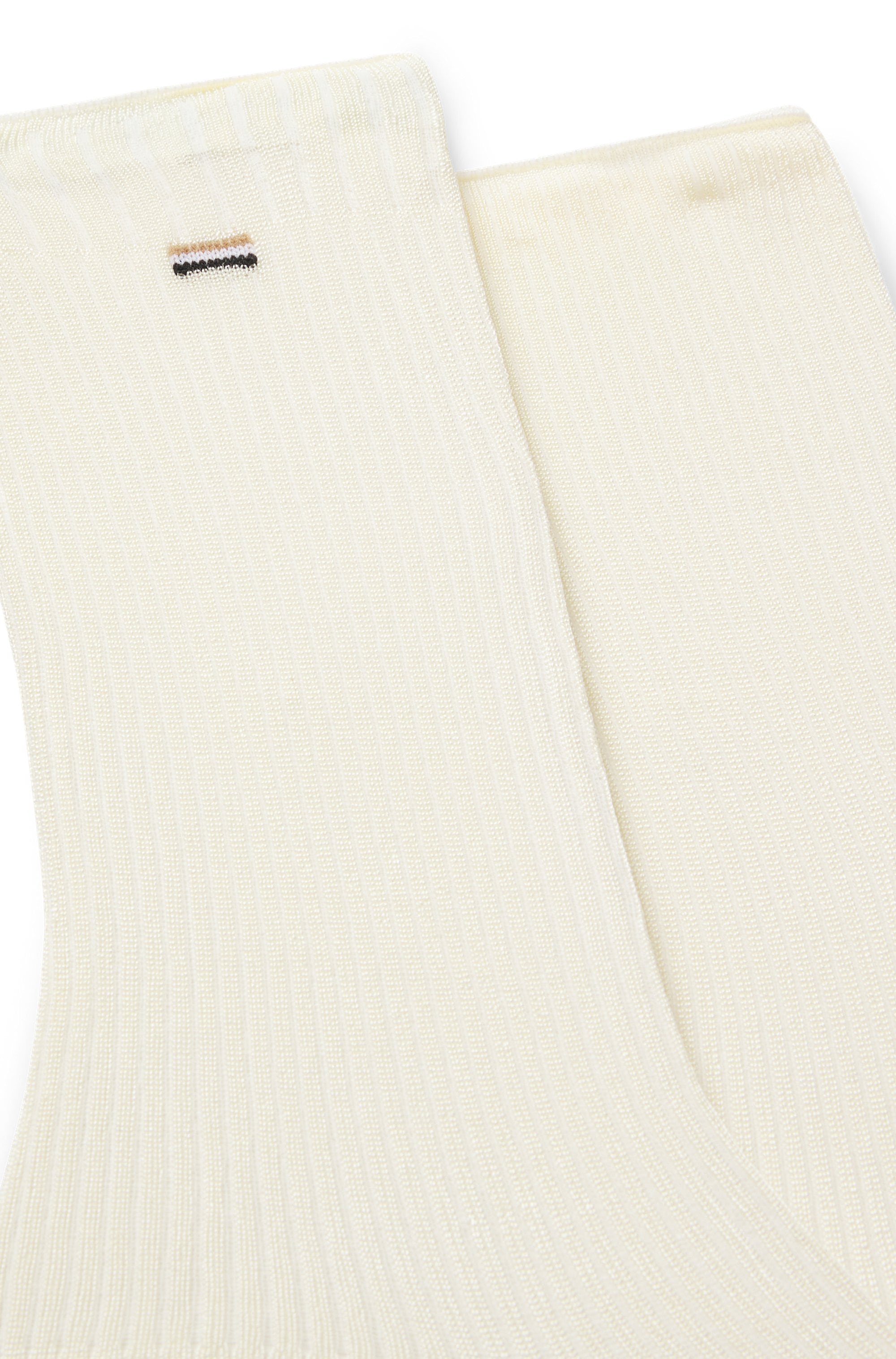 BOSS Feinsocken Packung, 2 Paar tlg. fein gerippt, verstärkte Fersen- und Zehenpartie