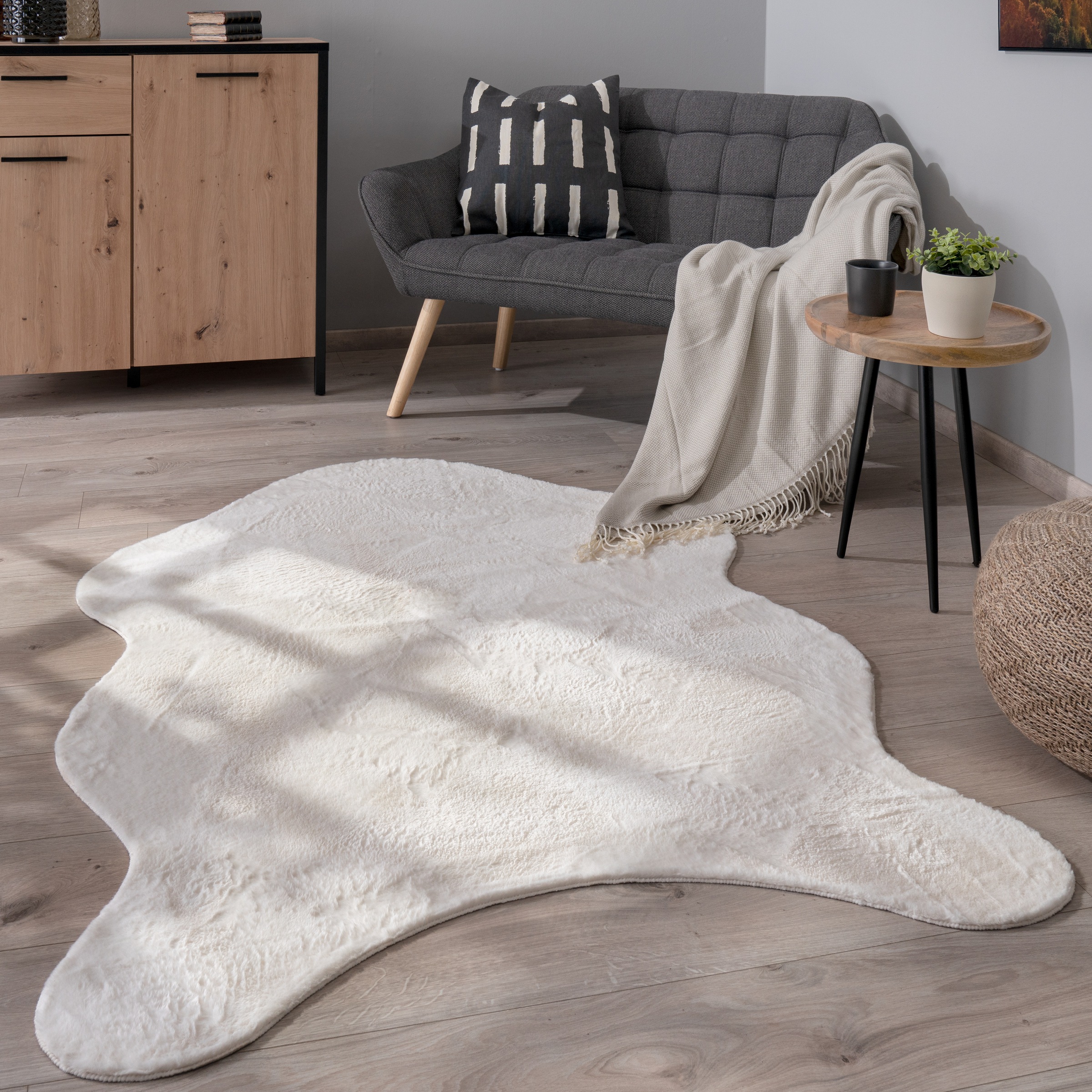 Paco Home Fellteppich »Pelt 640«, fellförmig, 16 mm Höhe, Kunstfell, Uni Fa günstig online kaufen