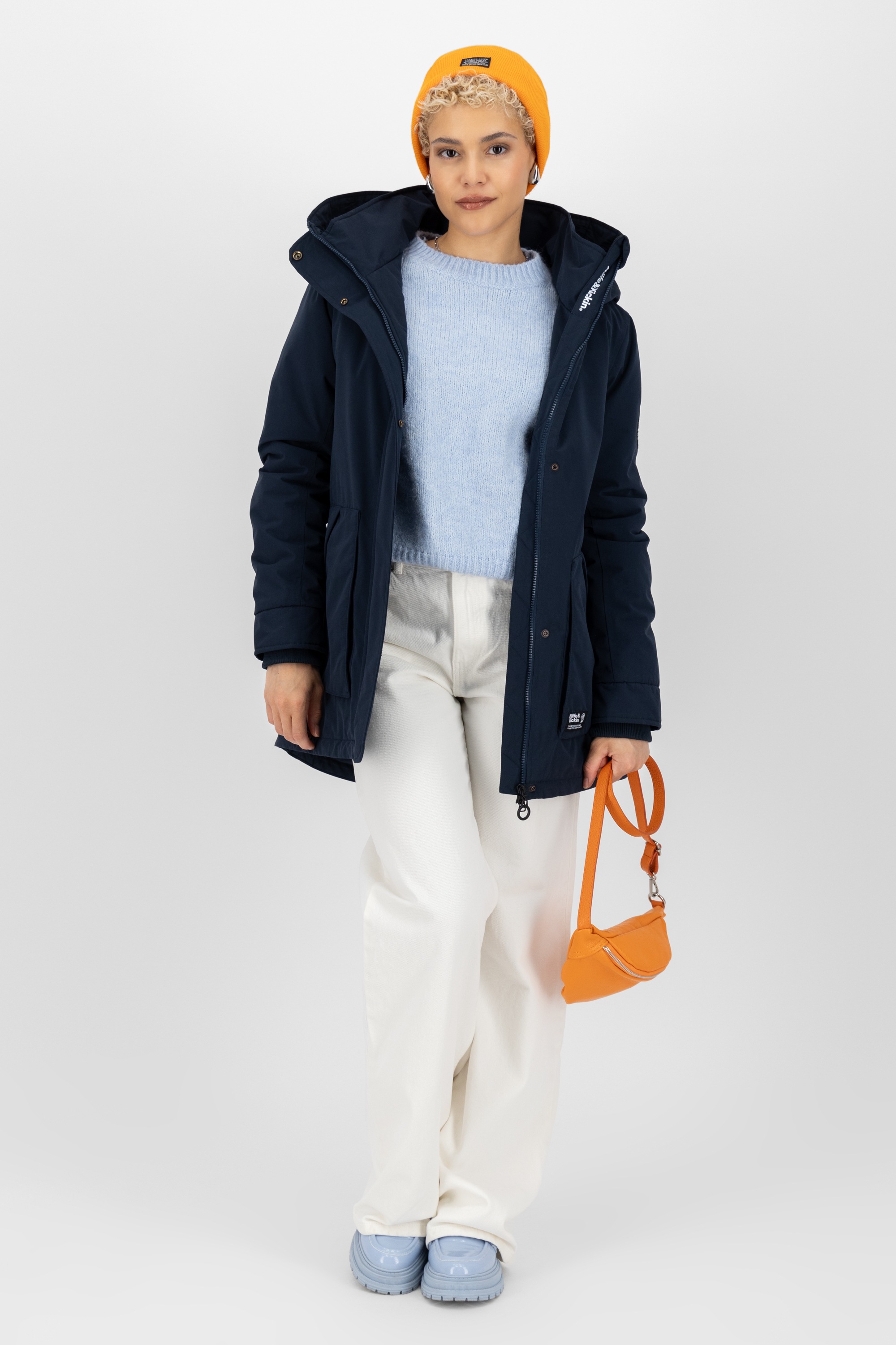 Alife & Kickin Winterjacke »Damen FloraAK A«, mit Kapuze, Gefütterte Winterjacke mit kuscheligem Innenfell und großer Kapuze