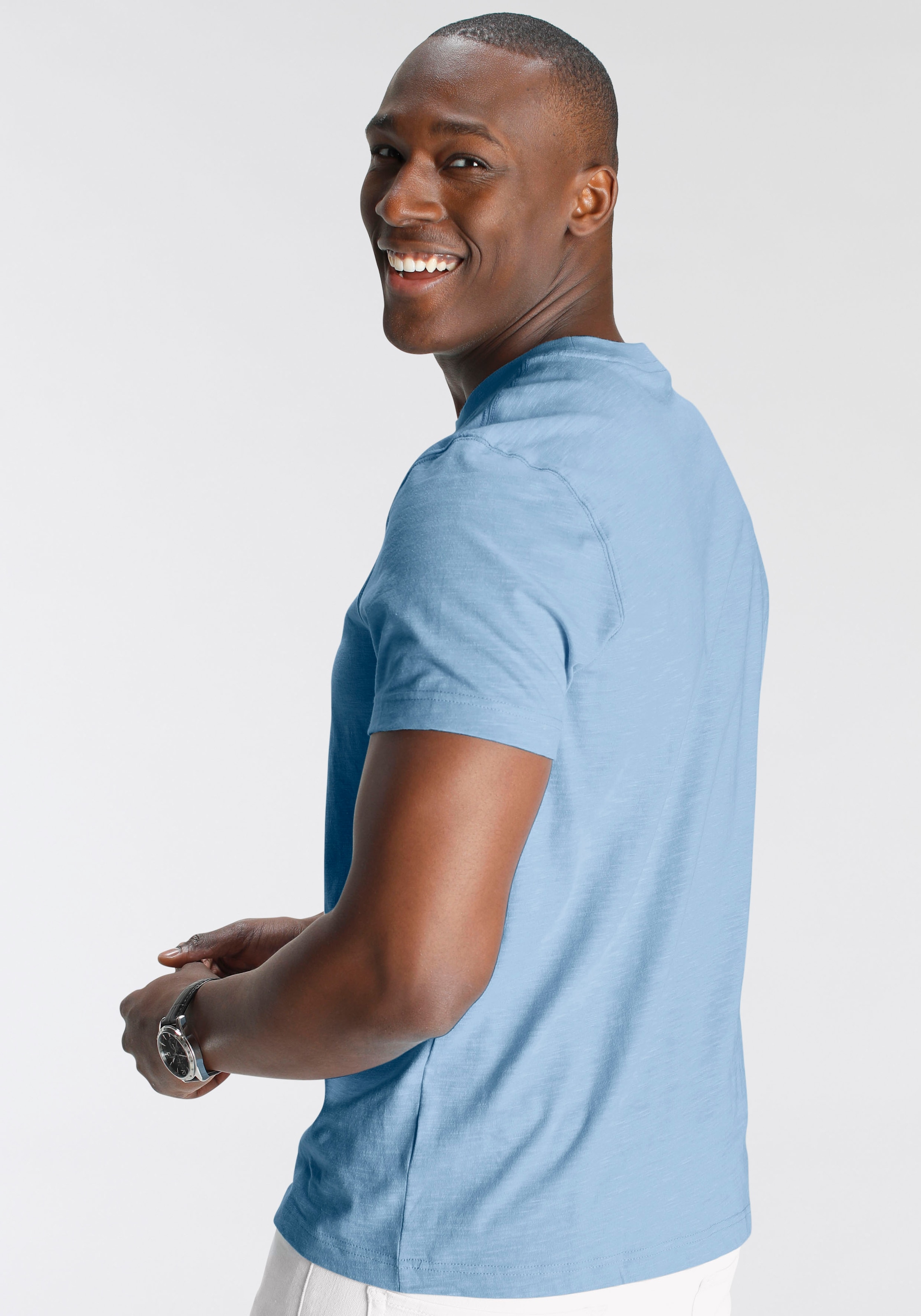 DELMAO T-Shirt, Kurzarm, lässige Passform, mit peppigem Print, Rundhals, casual
