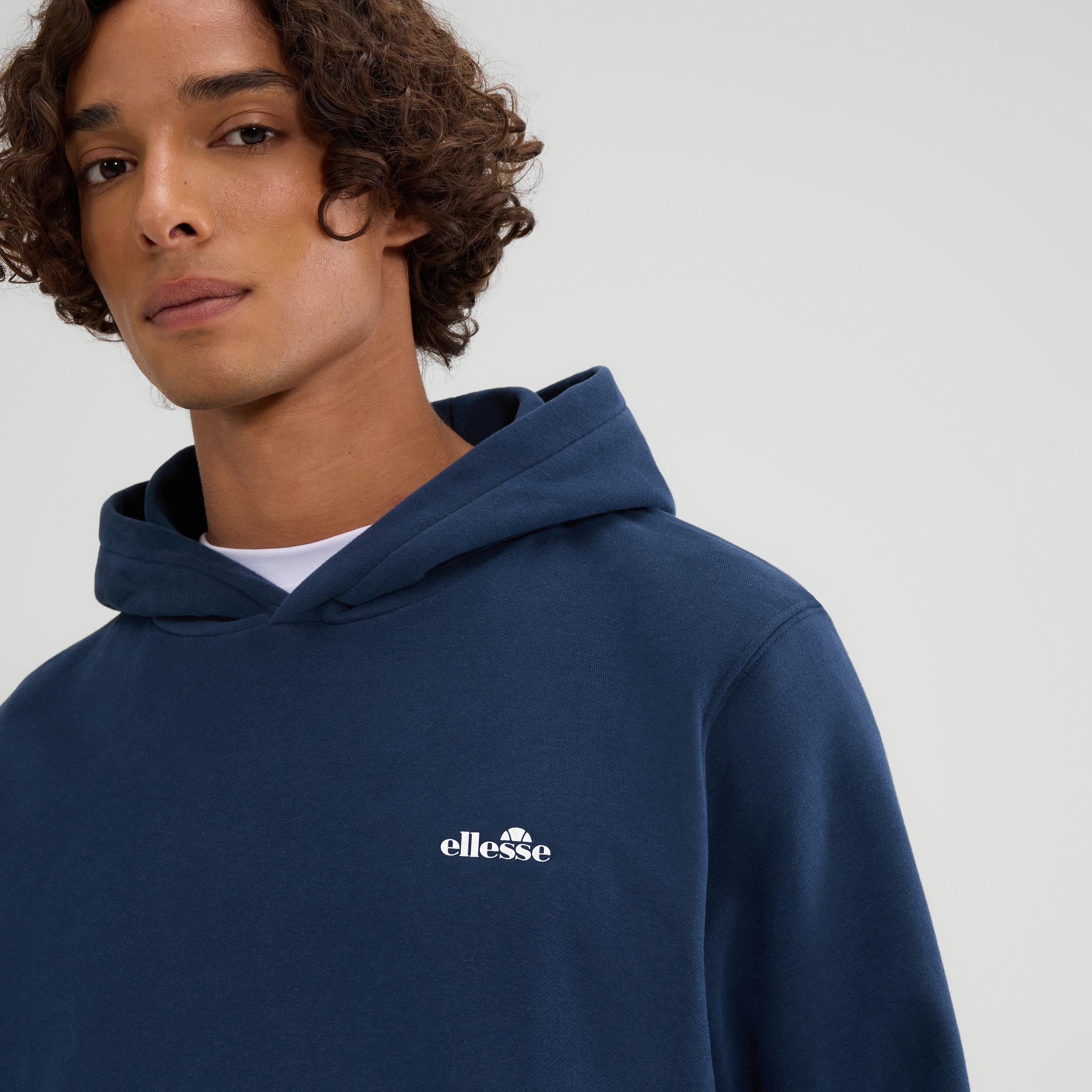 Ellesse Kapuzensweatshirt »MADONE OH HOODY«, mit Rundhalsausschnitt, aus Baumwolle und Polyester, normale Länge
