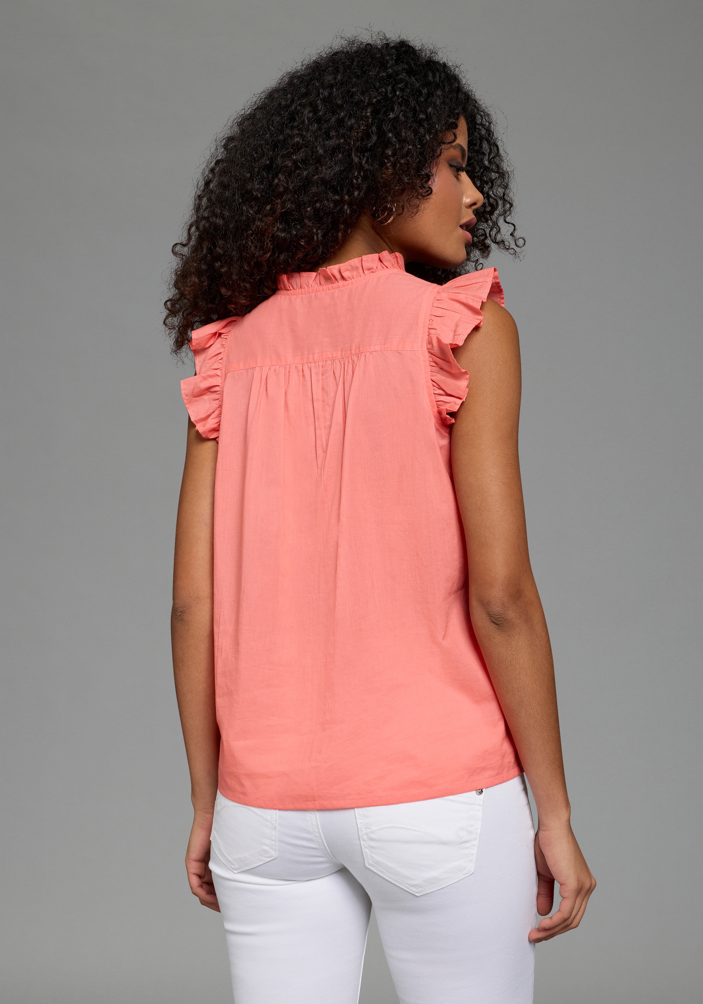 Laura Scott Rüschenbluse ärmellose Bluse, figurumspielende Passform, hüftlange Schnittform