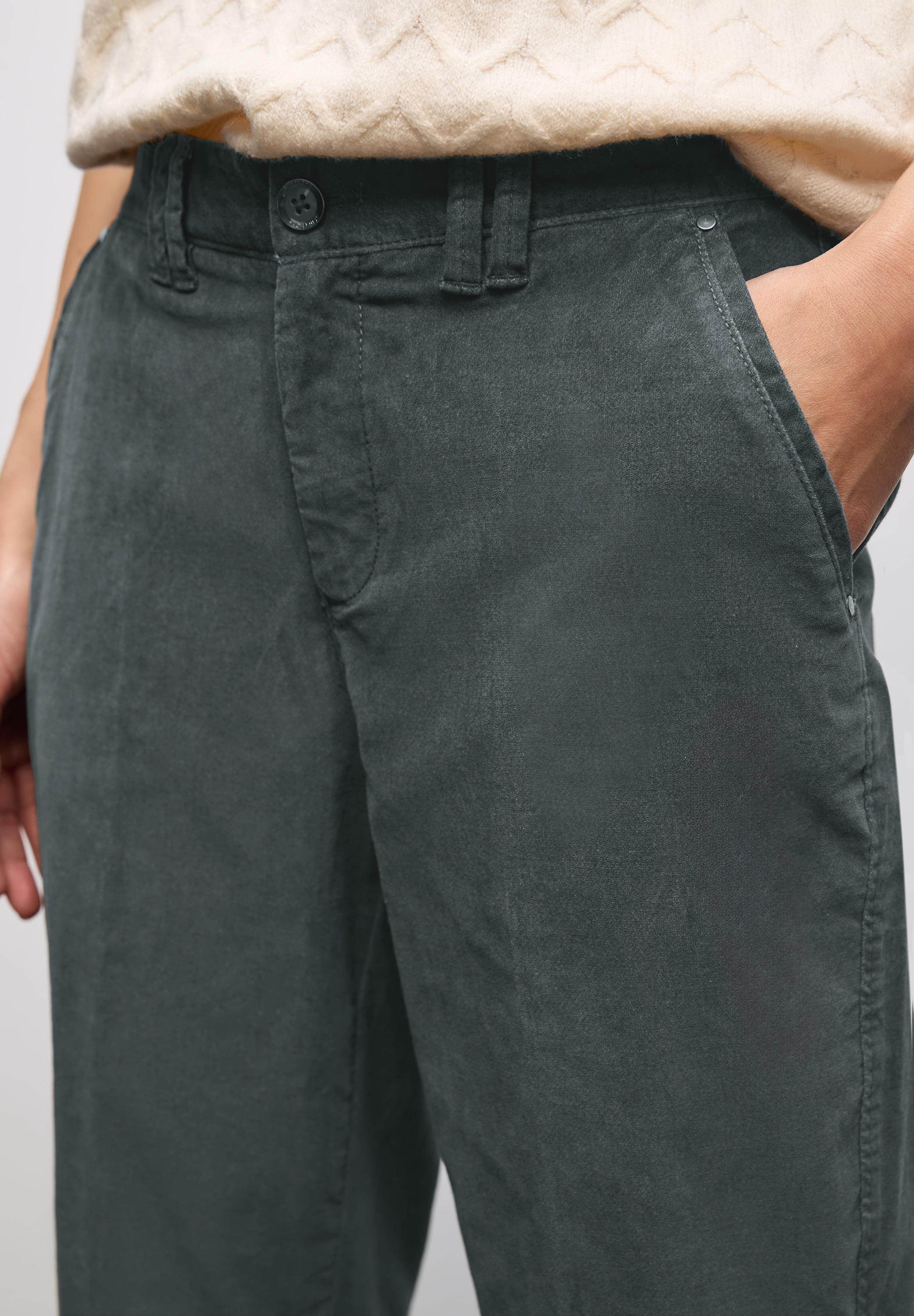 STREET ONE Chinohose »Velvet«, mit Taschen