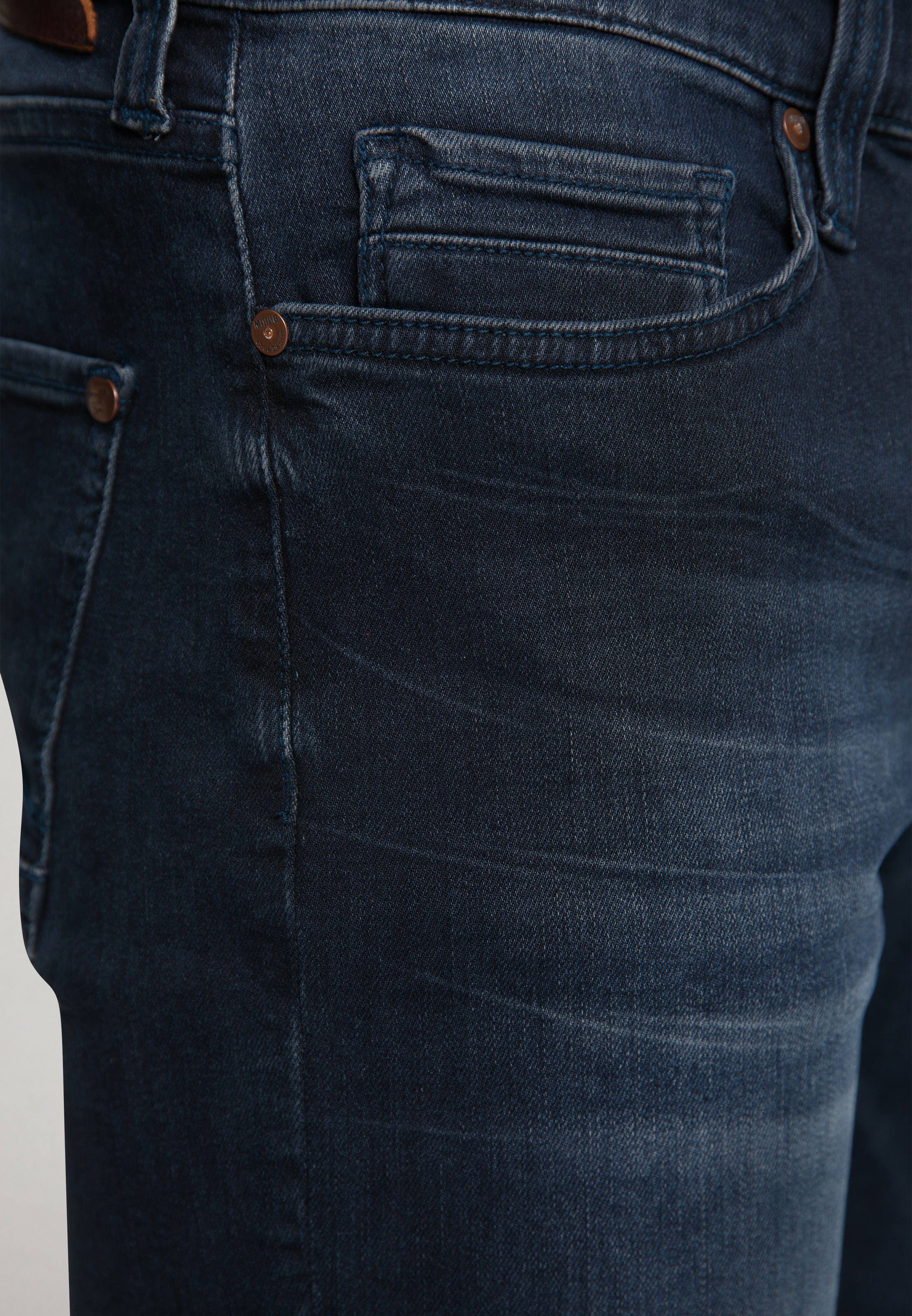 MUSTANG Slim-fit-Jeans »Vegas« im Five-Pocket Style