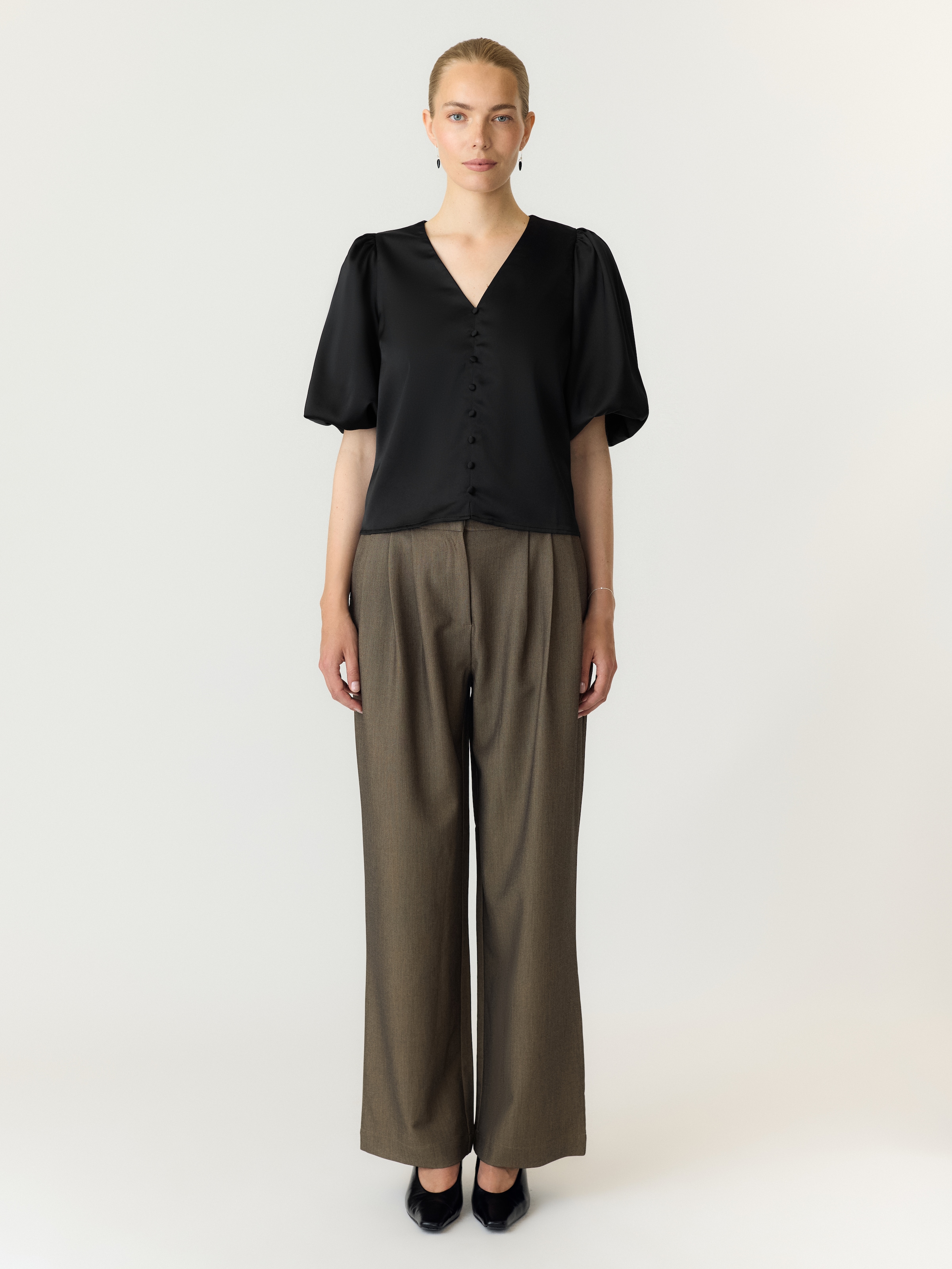Y.A.S Kurzarmbluse »YASPELLA 2/4 V-NECK TOP S. NOOS« Materialmix, regular fit