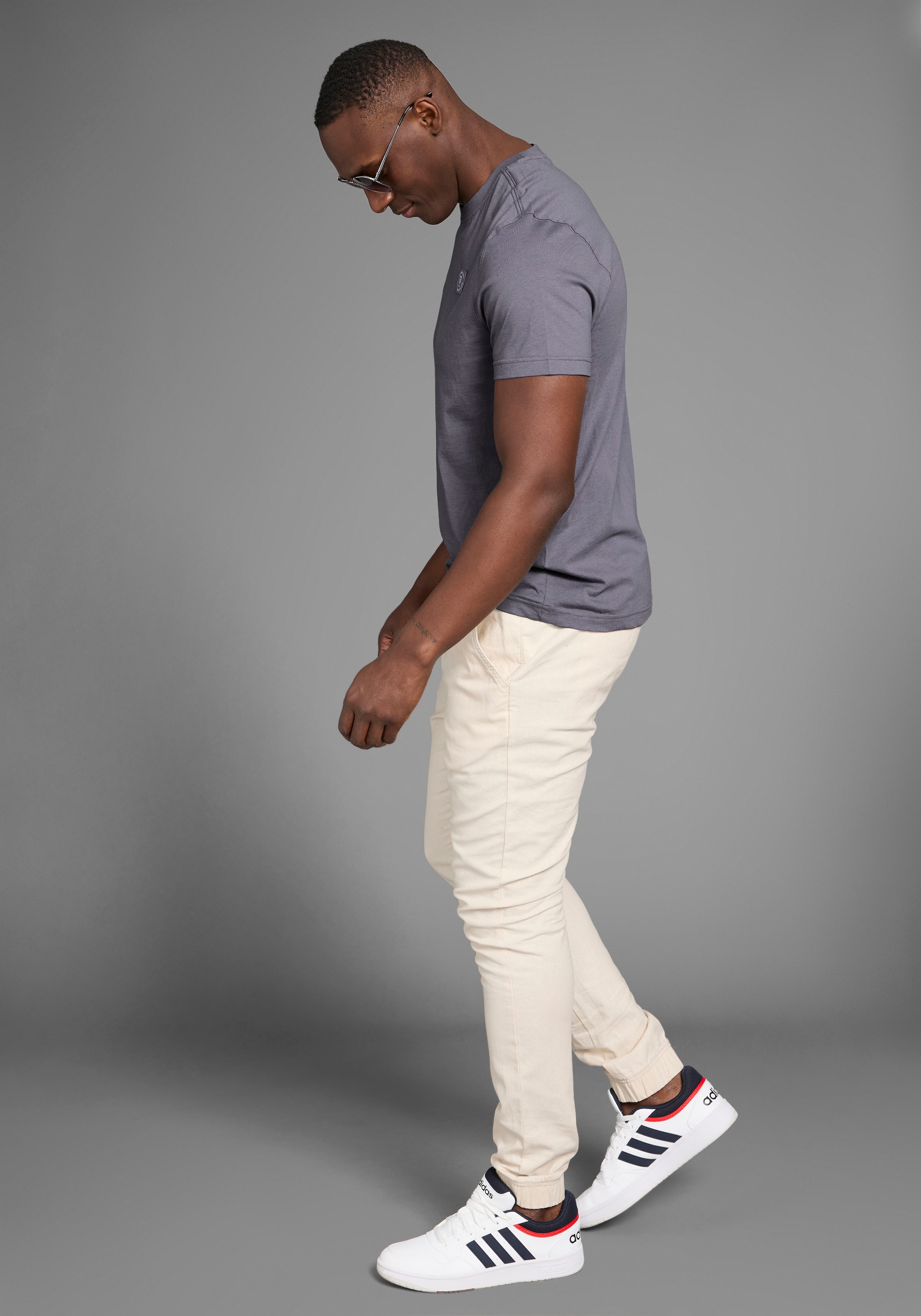 DELMAO Rundhalsshirt Kurzarm,  Regular Fit,  basic,  aus 100% Baumwolle