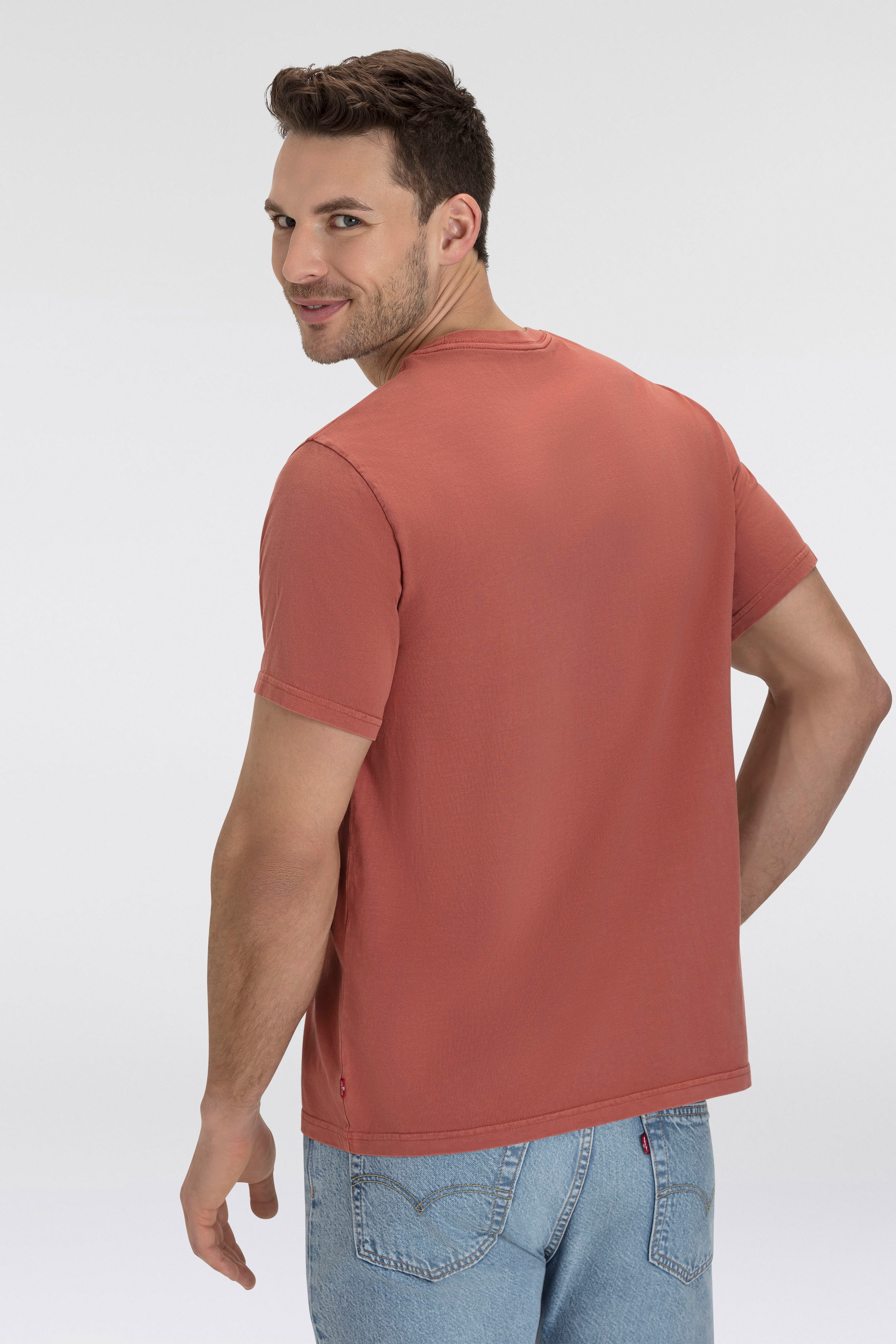 Levi's® T-Shirt »RELAXED FIT TEE«, mit Logoschriftzug