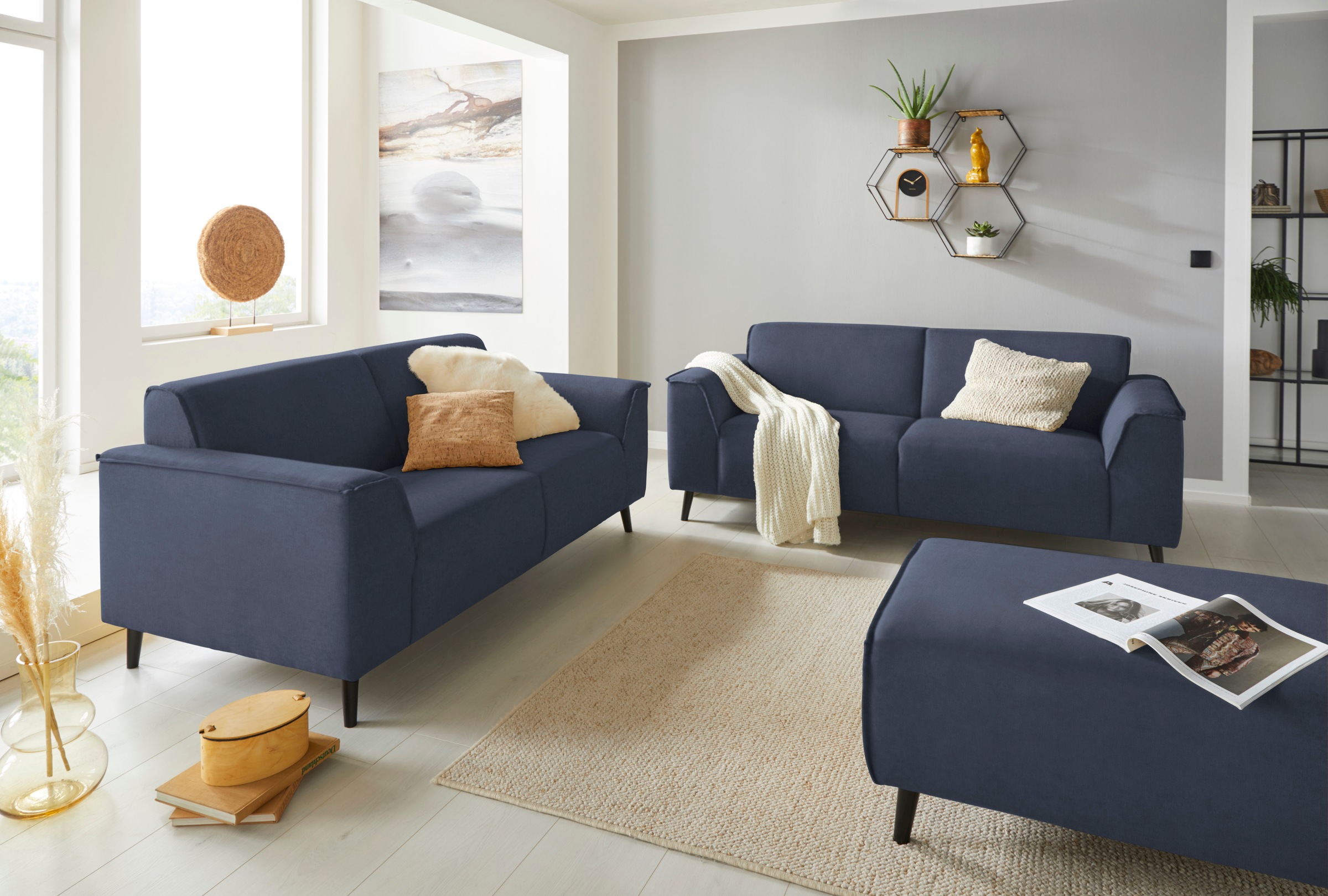 DOMO collection 2-Sitzer »Amora moderne Formensprache, tolle Verarbeitungsdetails, komfortabel«, mit Federkern für hohen Sitzkomfort
