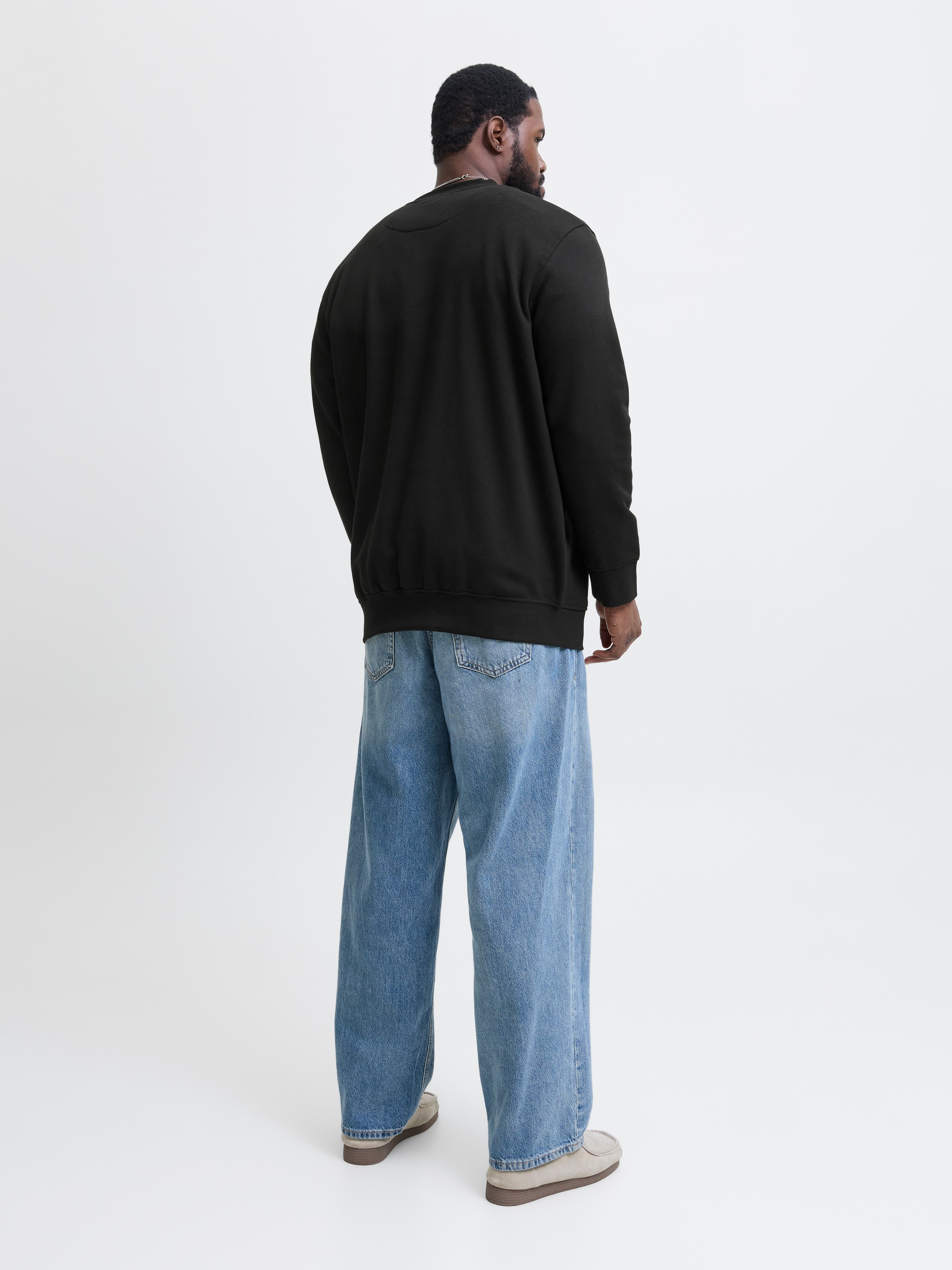Jack & Jones PlusSize Sweatshirt »JJESOHO SWEAT CREW NECK NOOS PLS«, mit Logobranding
