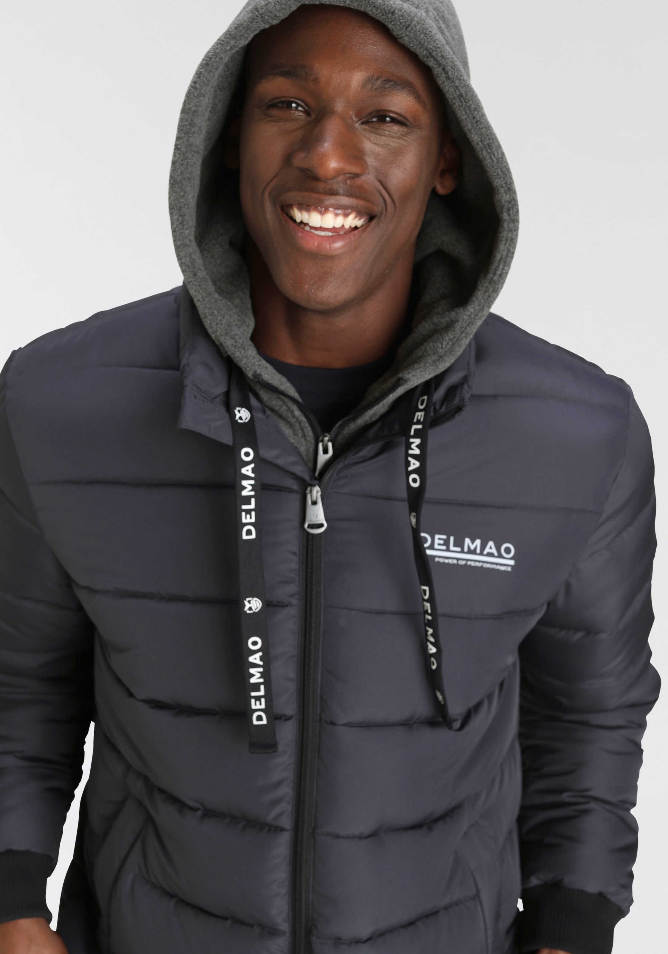 DELMAO Steppjacke, mit Kapuze, 2 in 1 Effekt mit heraustrennbarem Kapuzen Fleece Einsatz-NEUE MARKE!