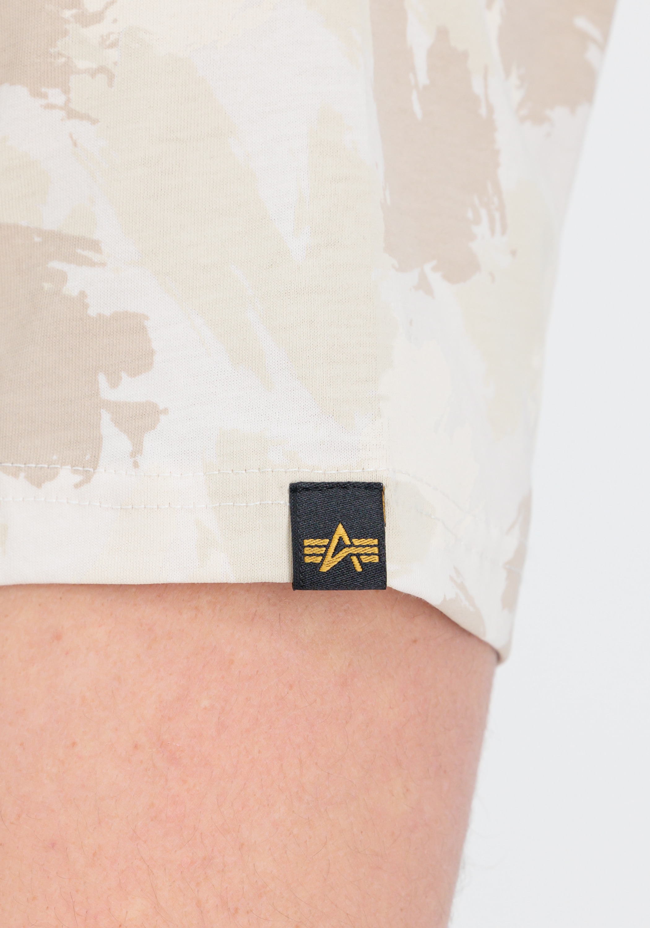 Alpha Industries T-Shirt »Alpha Industries Men - T-Shirts Basic T Small Logo Camo«