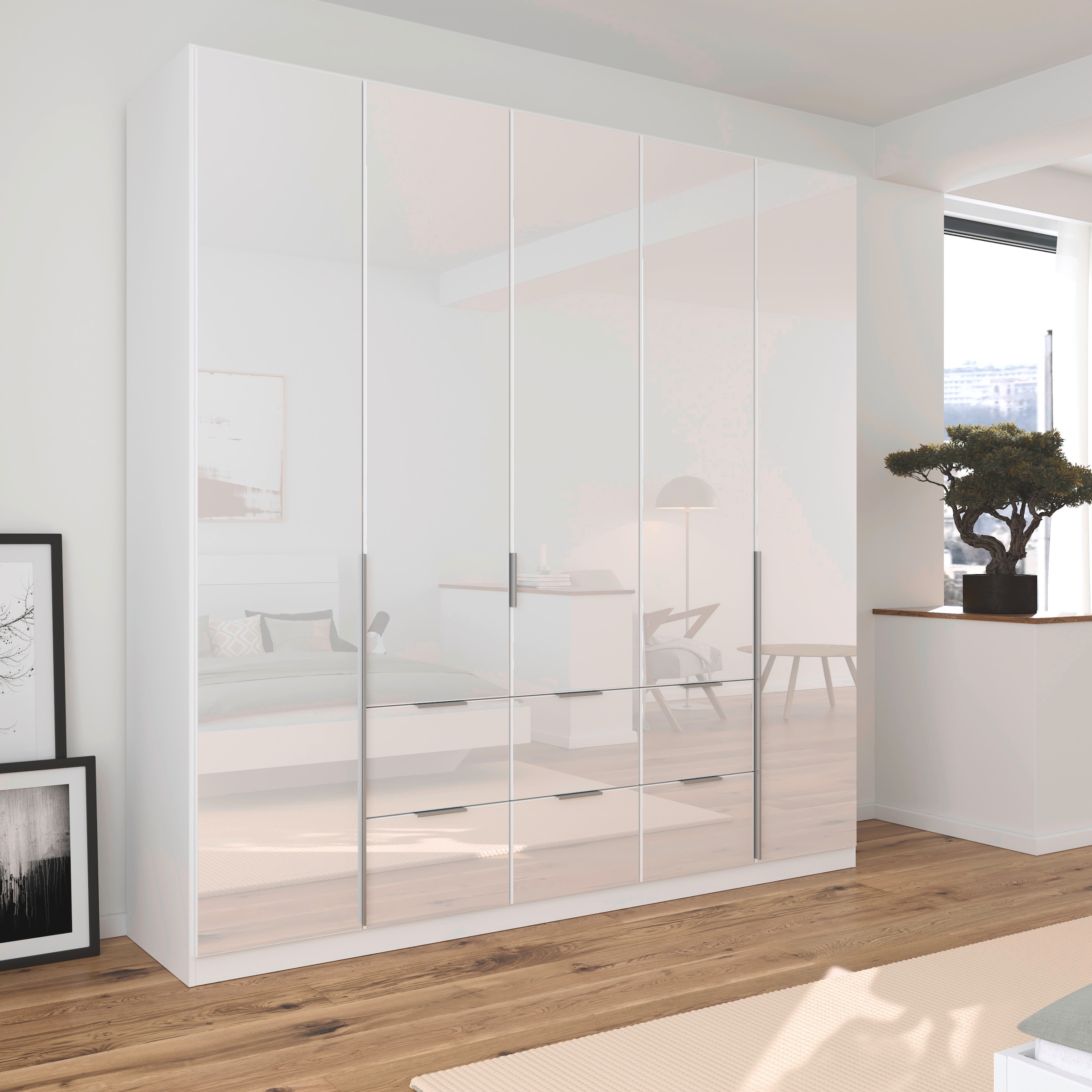 rauch Drehtürenschrank »Kleiderschrank Kleiderschränke Schrank Garderobe AGORDO mit Glasfront«, (in zwei Griff-Farben mit Glasfront), mit Außenschubkästen, in 6 Breiten und 2 Höhen MADE IN GERMANY